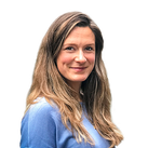 Head shot of Ellie Ross