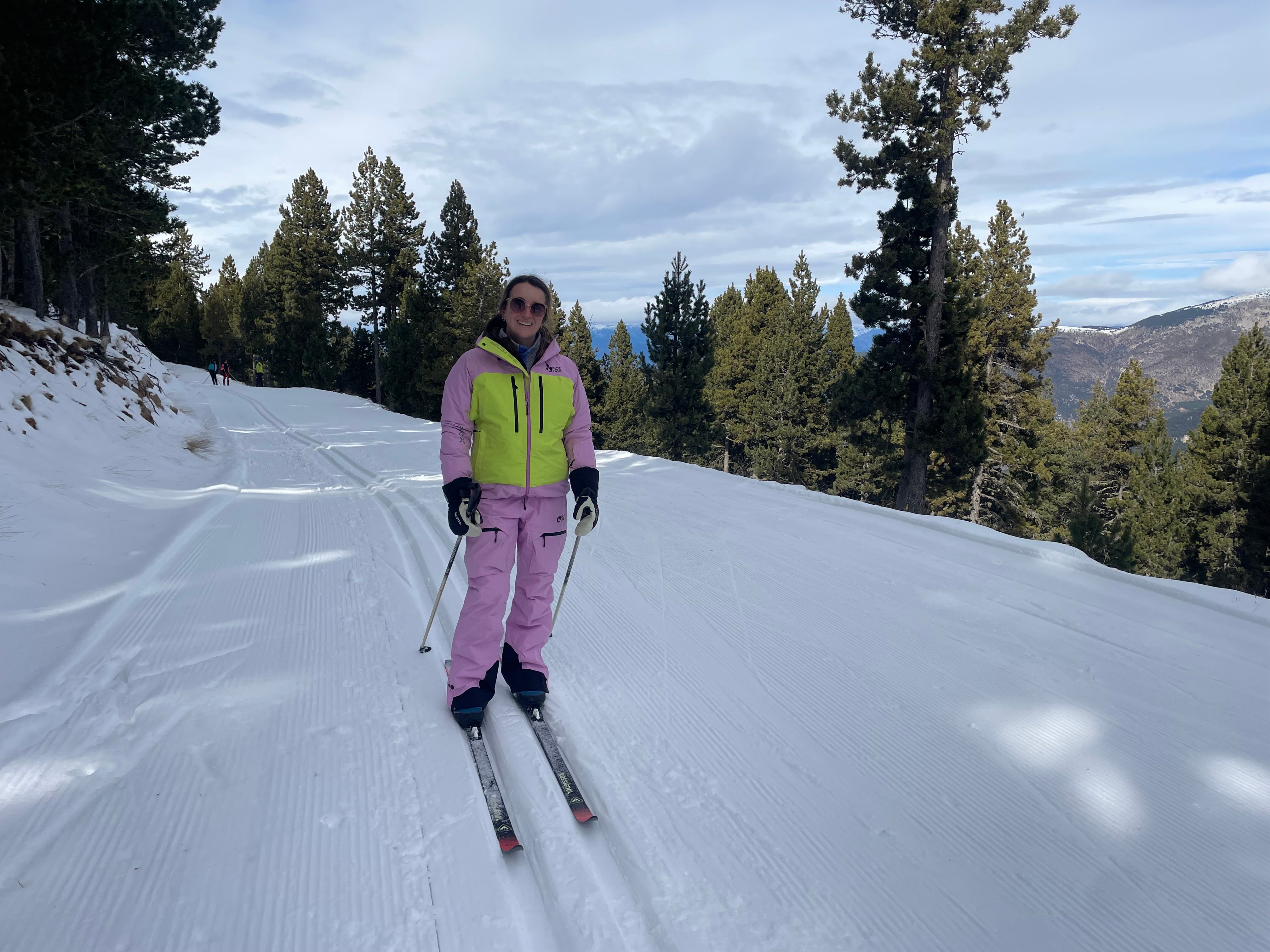 Skate off into the forest on cross-country skis in Tuixent