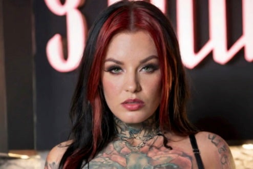 Sabien DeMonia started out as an Instagram model, before moving onto OnlyFans, and then opening conversations with EVA AI