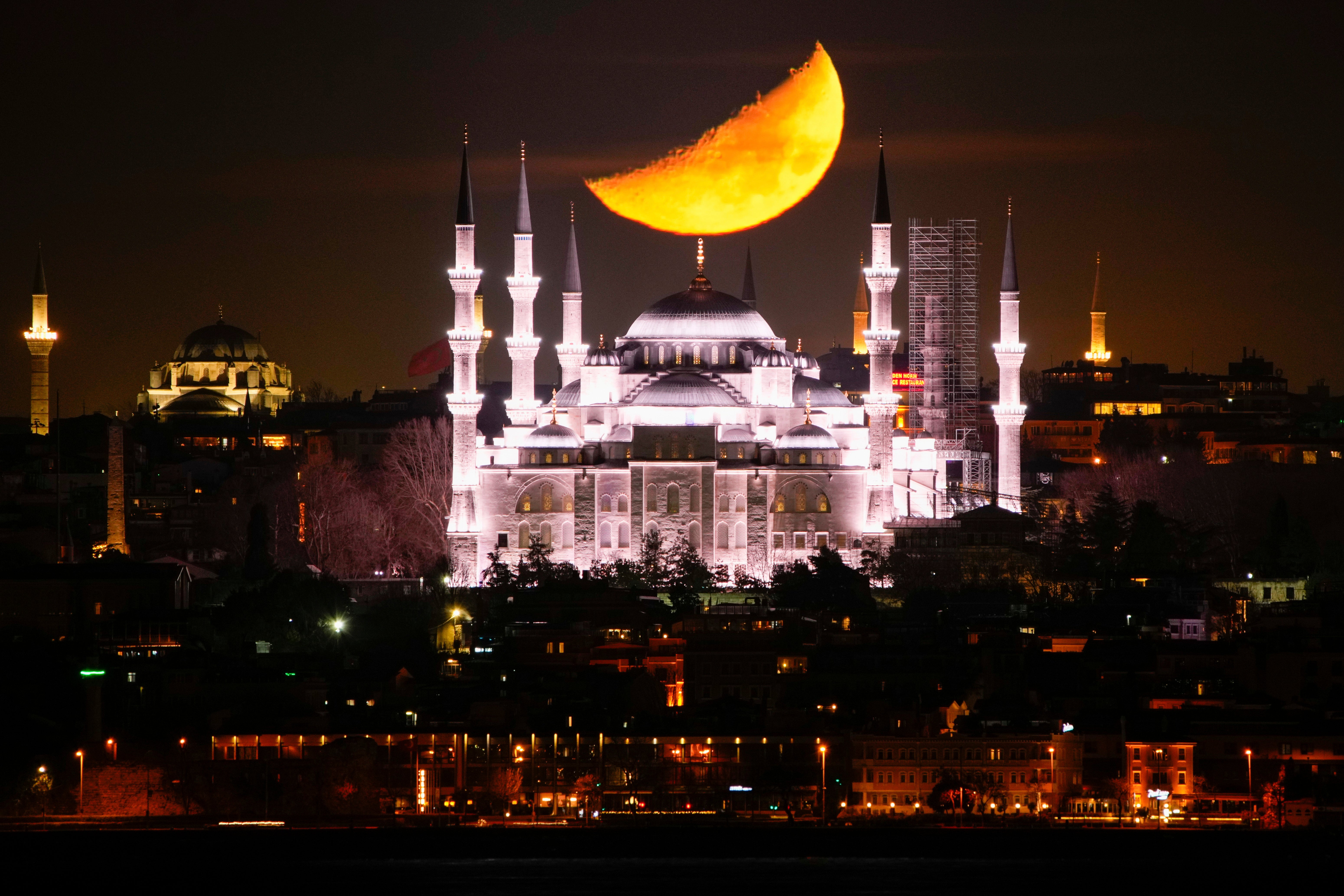 Cut your air passenger duty by stopping over in Istanbul en route