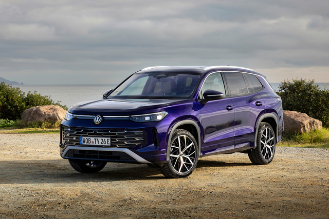 <p>The PHEV system’s battery sits under the boot floor, where the sixth and seventh seats would usually be.</p>
