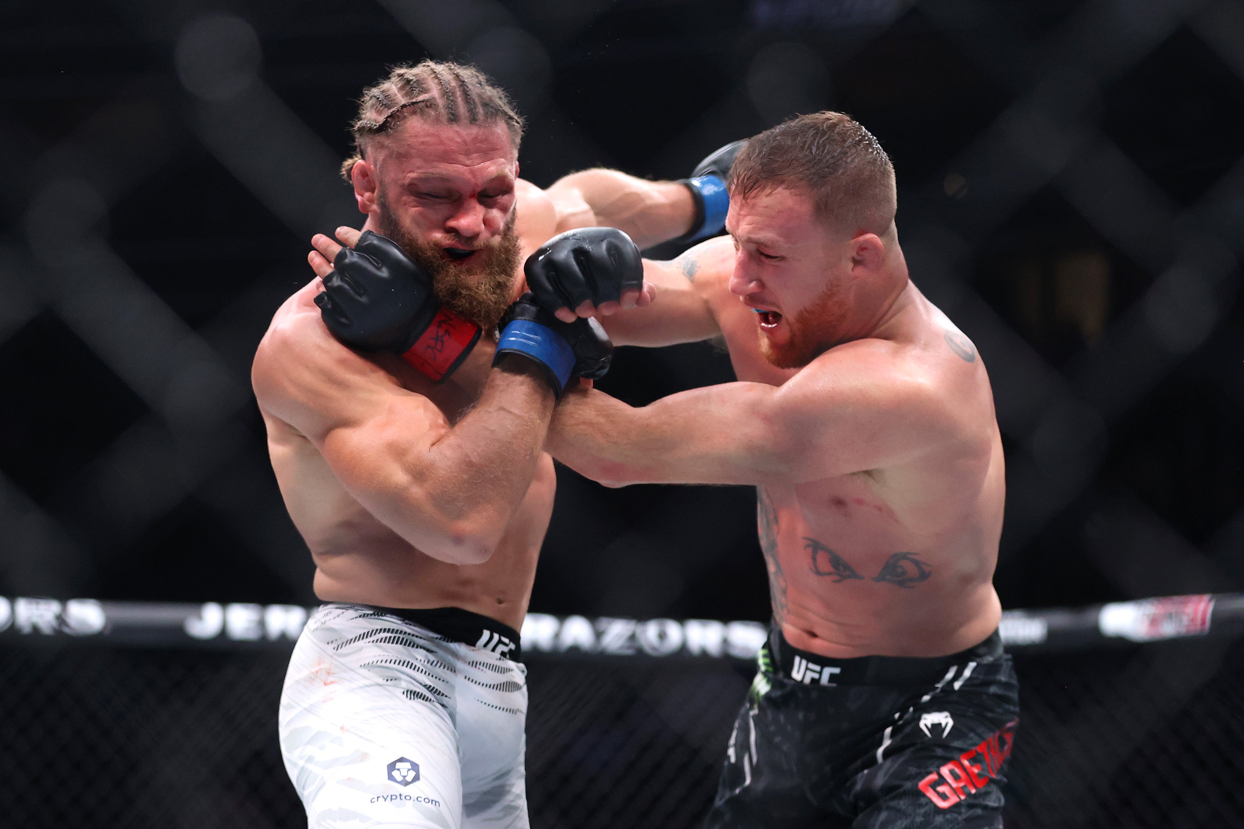 Justin Gaethje (right) during his second victory over Rafael Fiziev