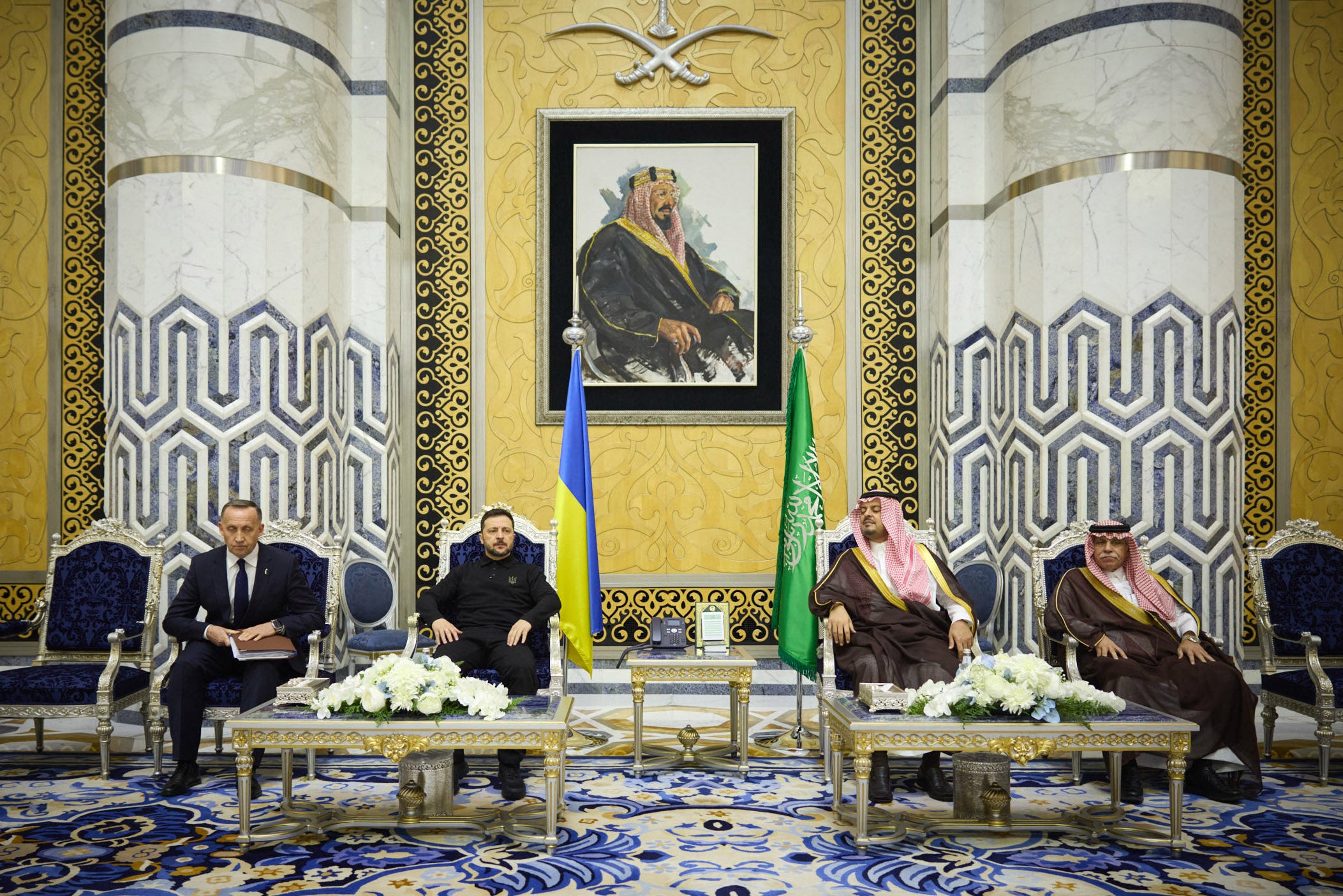 The Ukrainian president met with the Deputy Governor of Makkah Region Prince Saud bin Mishal bin Abdulaziz