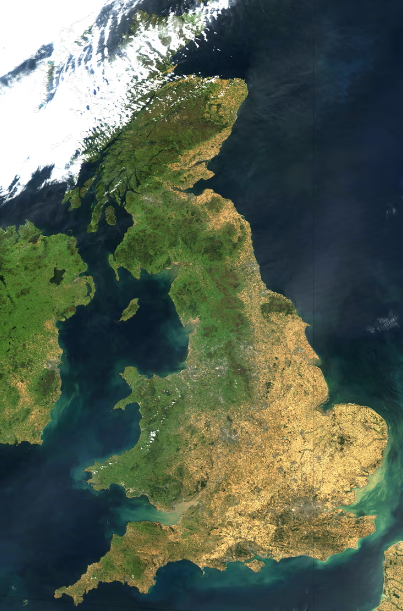 Temperatures soared to 40C for the first time in August 2022. A satellite image shows vast parts of the UK completely dried out