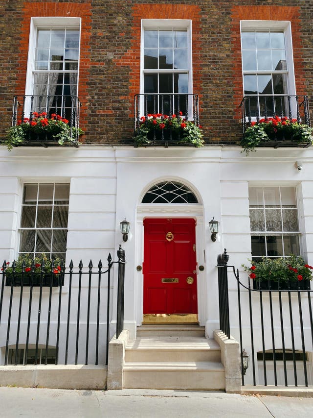 <p>Sash windows are often prized for their looks, but they cost more than standard casement windows due to their more complex engineering.</p>