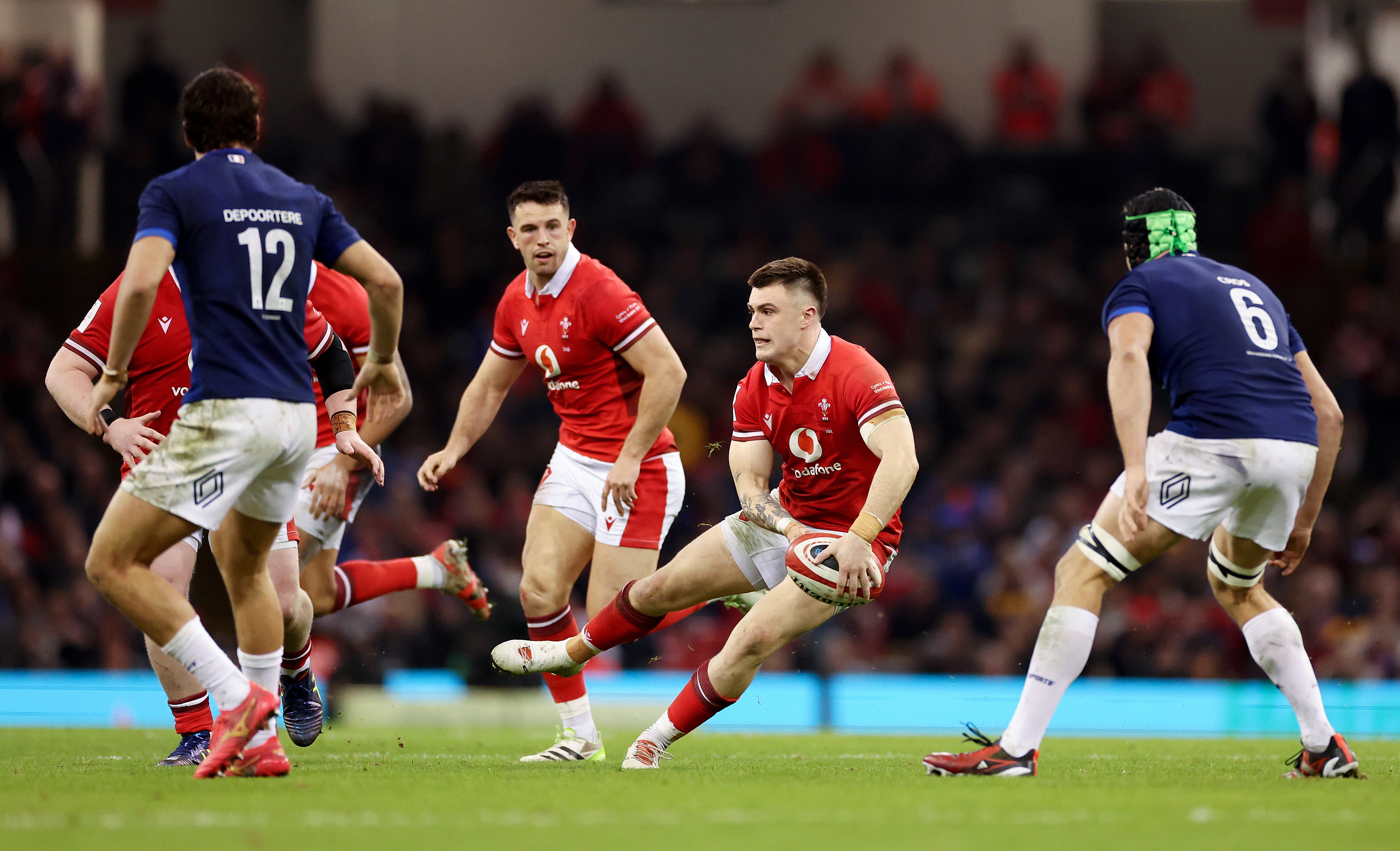 <p>Joe Roberts will make his first professional start on the wing against England</p>