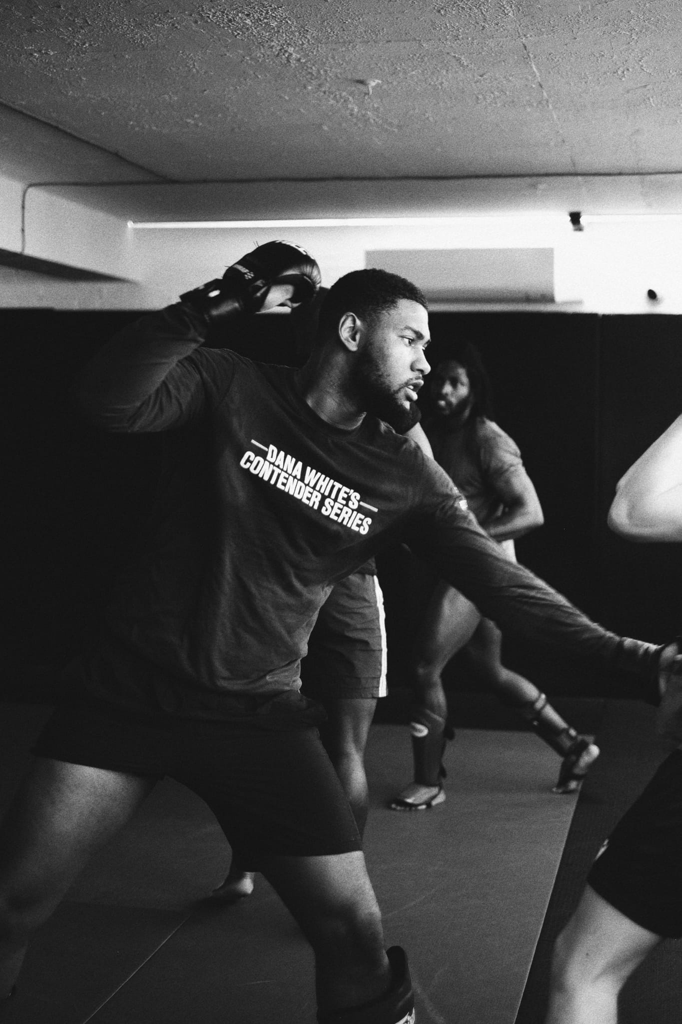 Pinto moved to 10-0 as a professional by knocking out Austen Lane