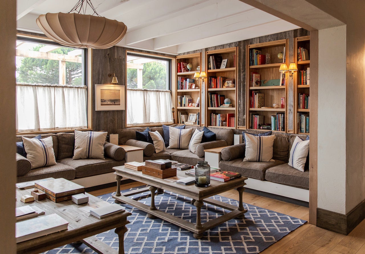 The cosy snug is filled with books and games