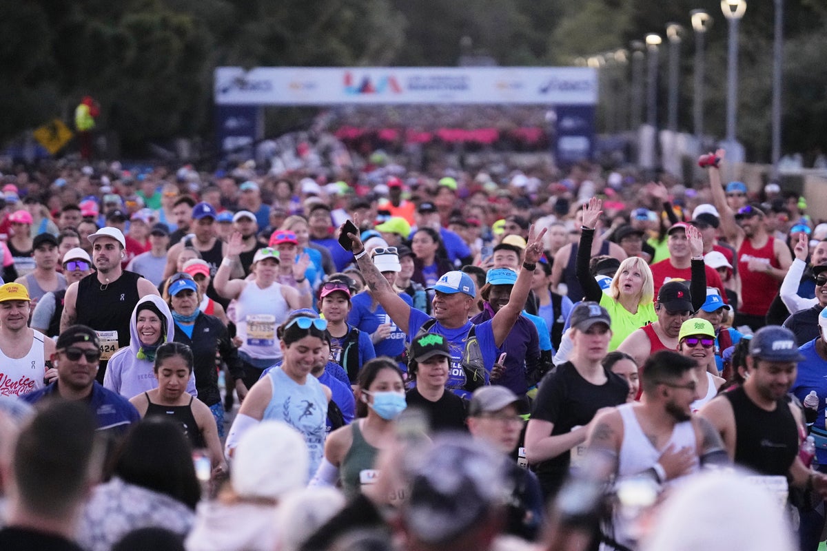 LA will give marathoners a medal after only 18 miles