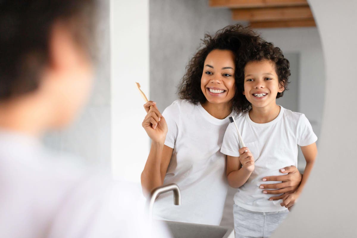 Ten unexpected methods that could help children brush their teeth