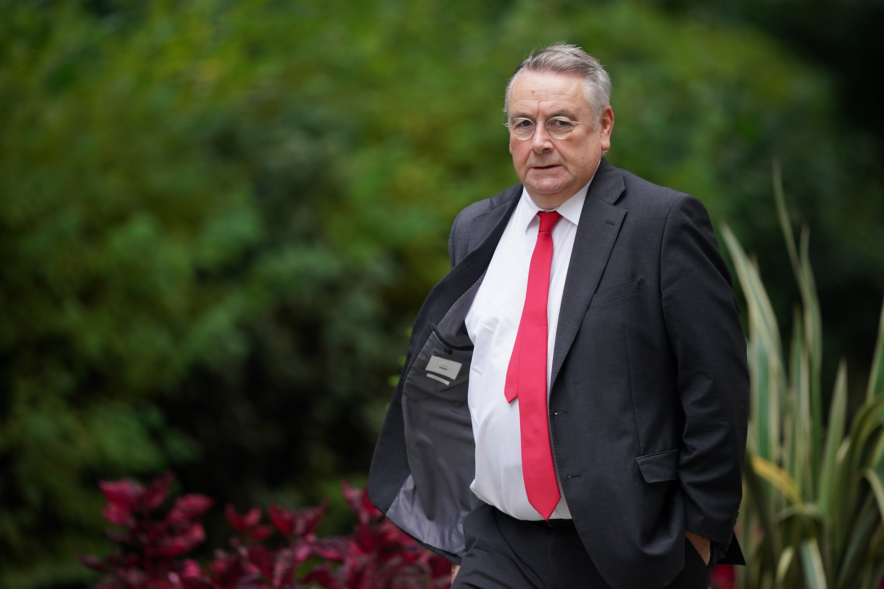 Sir Alan Campbell (Yui Mok)