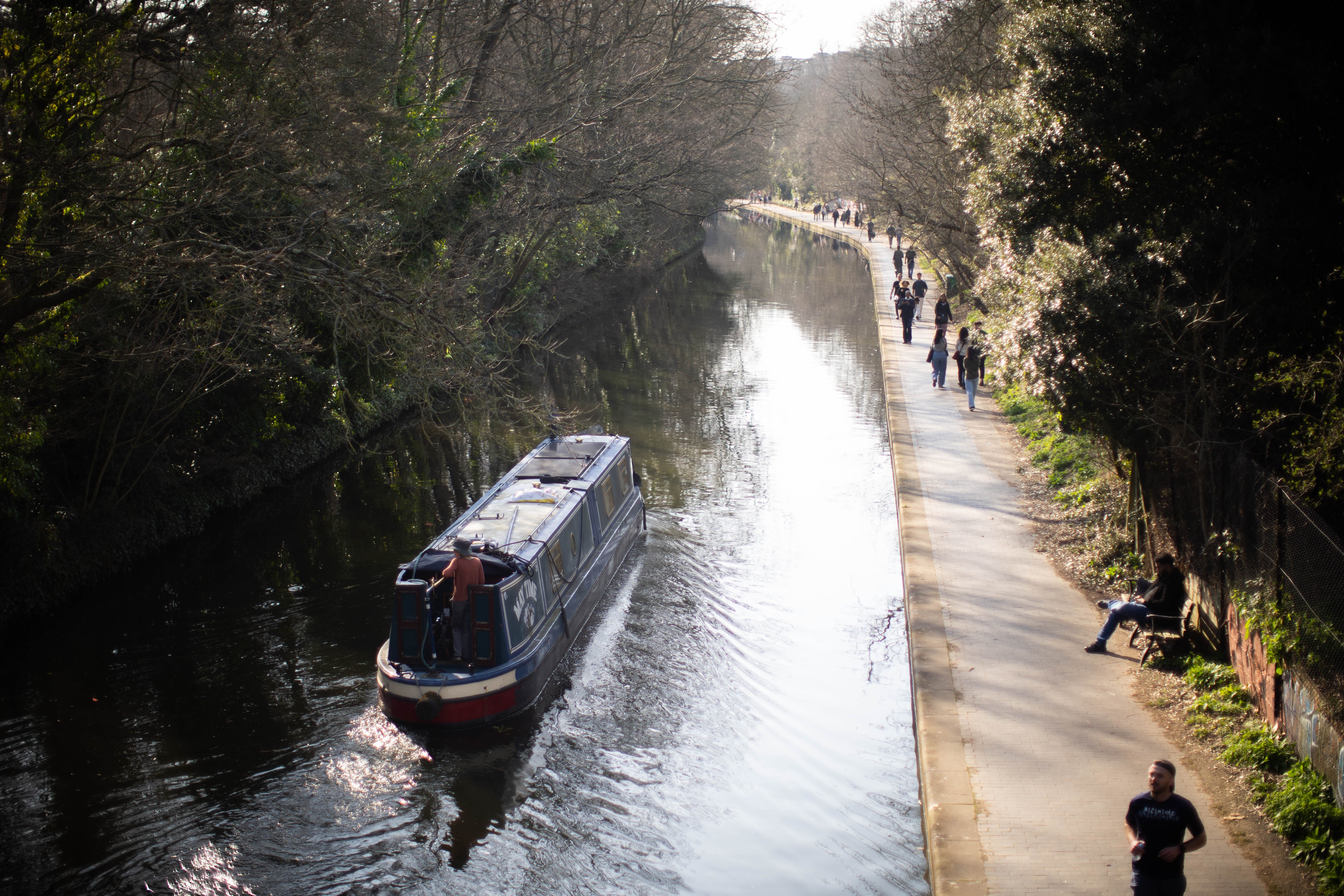 Towns and cities such as Cambridge, Hereford, Bristol, Aberystwyth and Caernarfon will see temperatures reach 20C