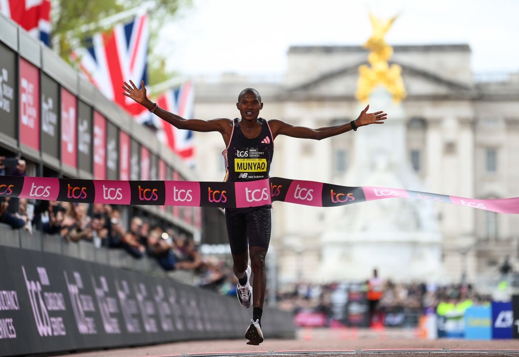 Alexander Mutiso Munyao of Kenya crossed the finish line to win the Men's elite race during the 2024 TCS London Marathon