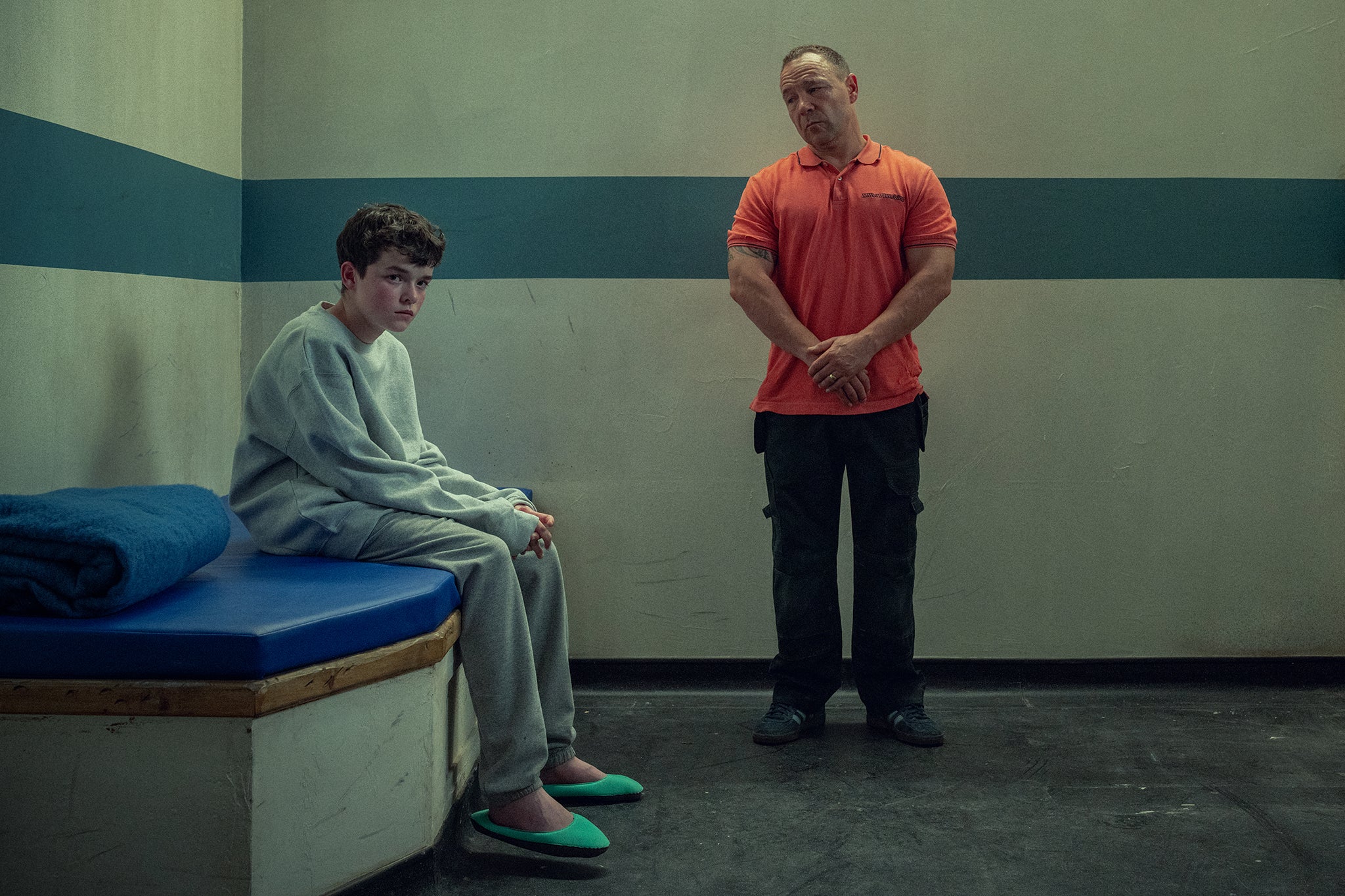 Owen Cooper e Stephen Graham em