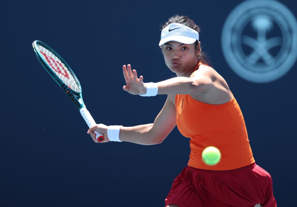 Raducanu in action against the American eighth seed Emma Navarro