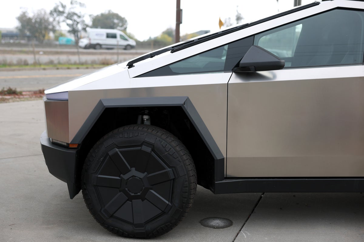 Tesla recalls all Cybertrucks after using wrong glue to stick on steel panels The Independent Tesla recalls all Cybertrucks after using wrong glue to stick on steel panels The Independent