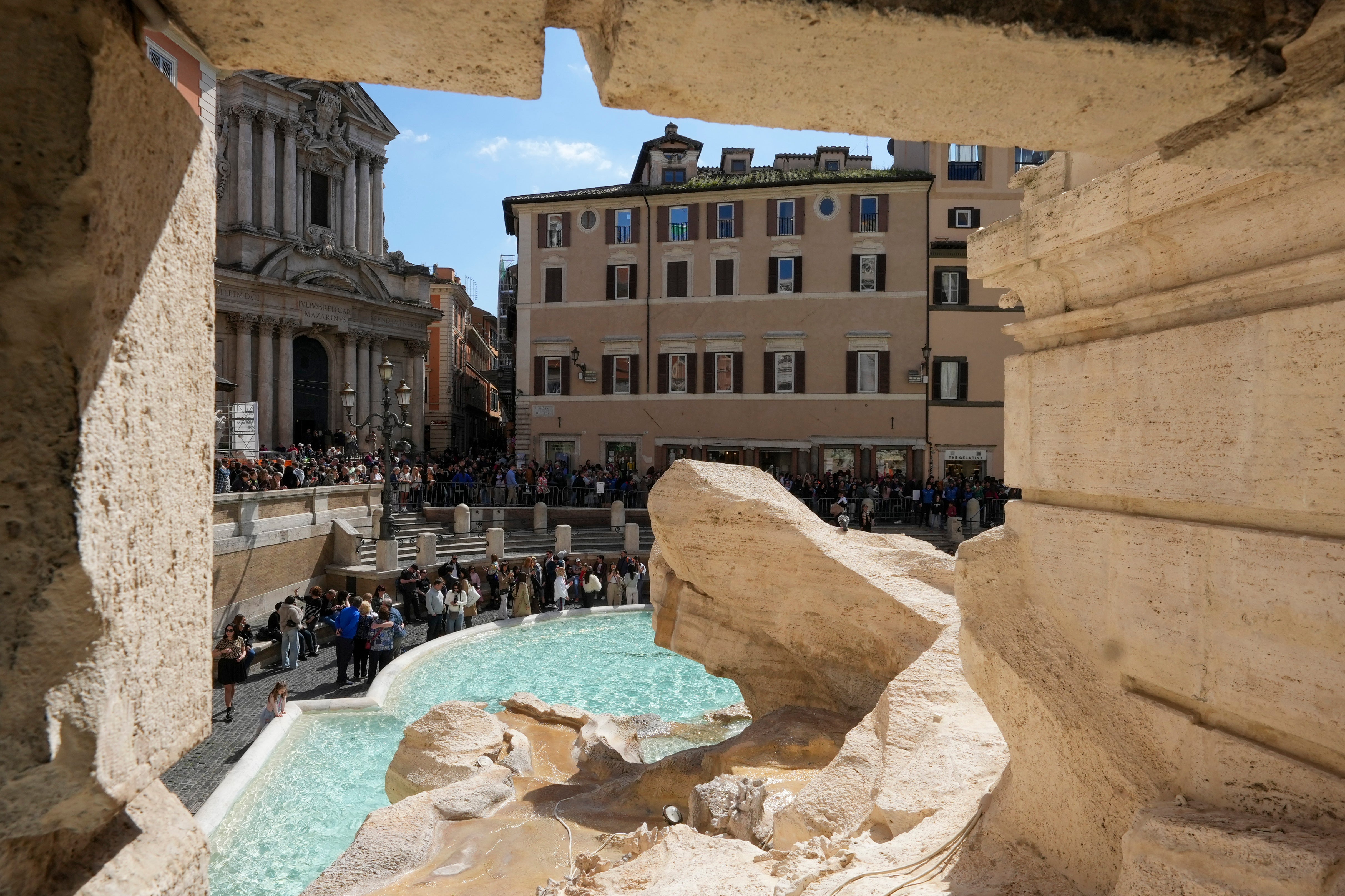 Italy Trevi Fountain Waterworks