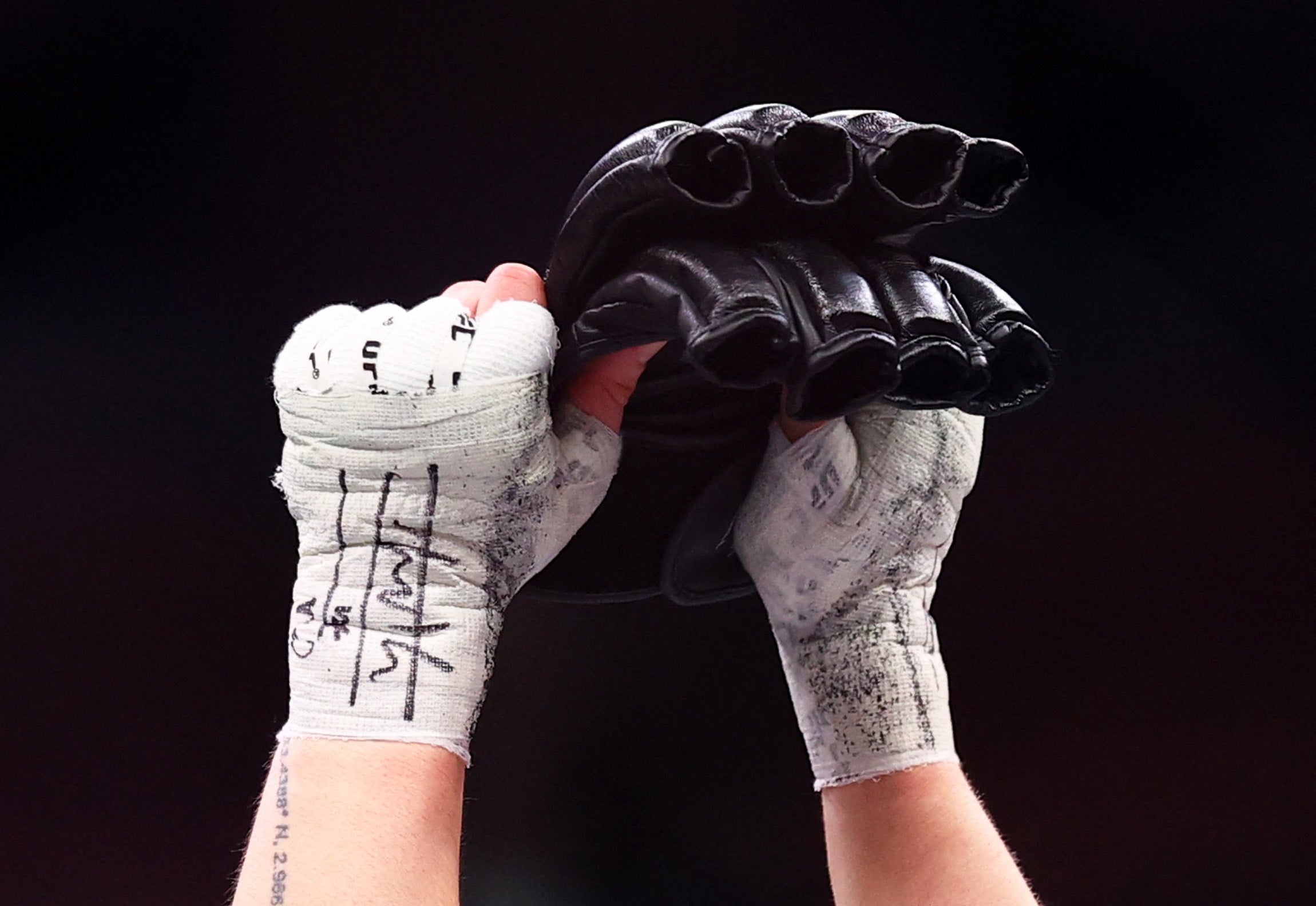 MCCann then took off her gloves after the fight, signalling her retirement from the sport