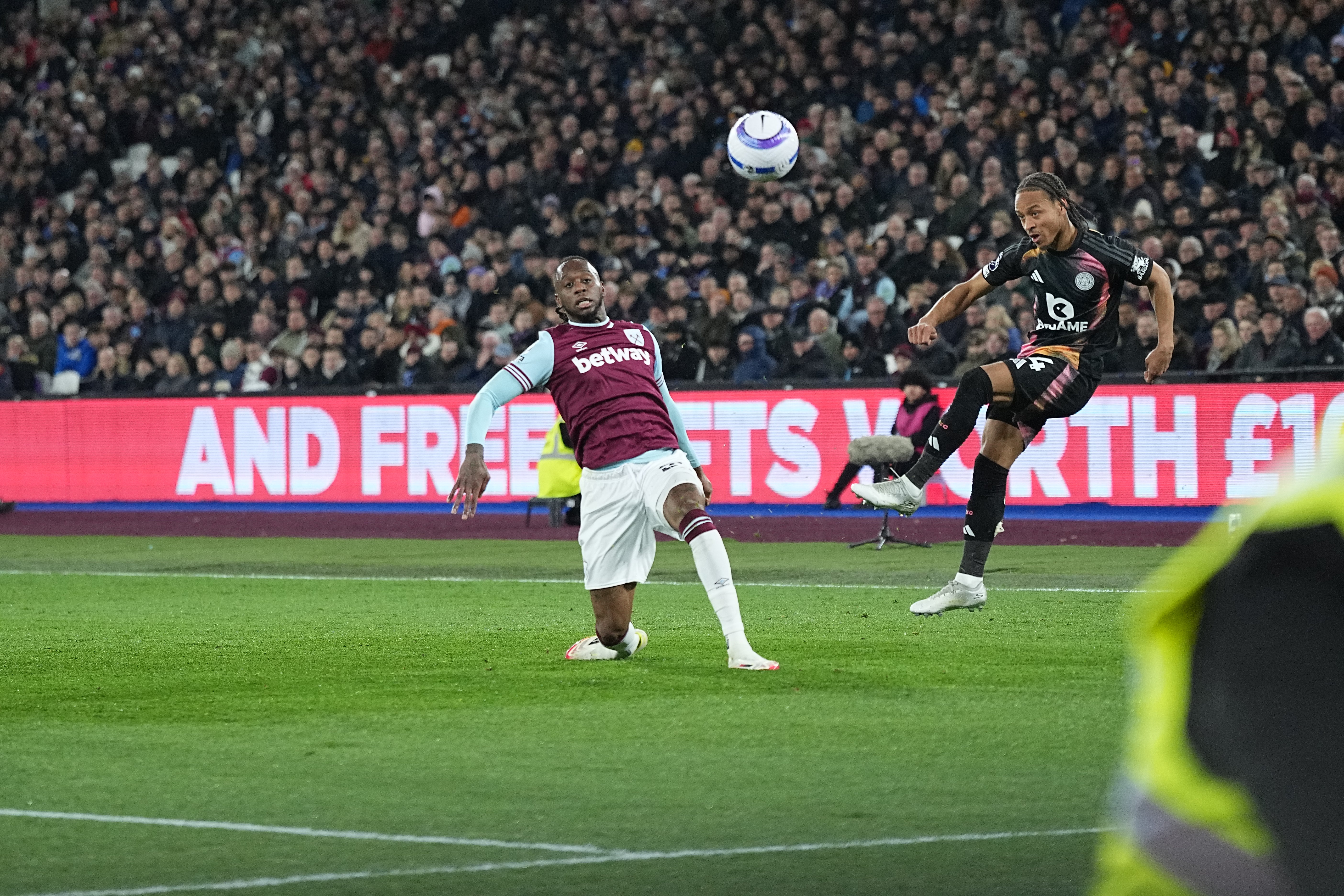 Bobby De Cordova-Reid, of Leicester, is closed down by Aaron Wan-Bissaka, of West Ham