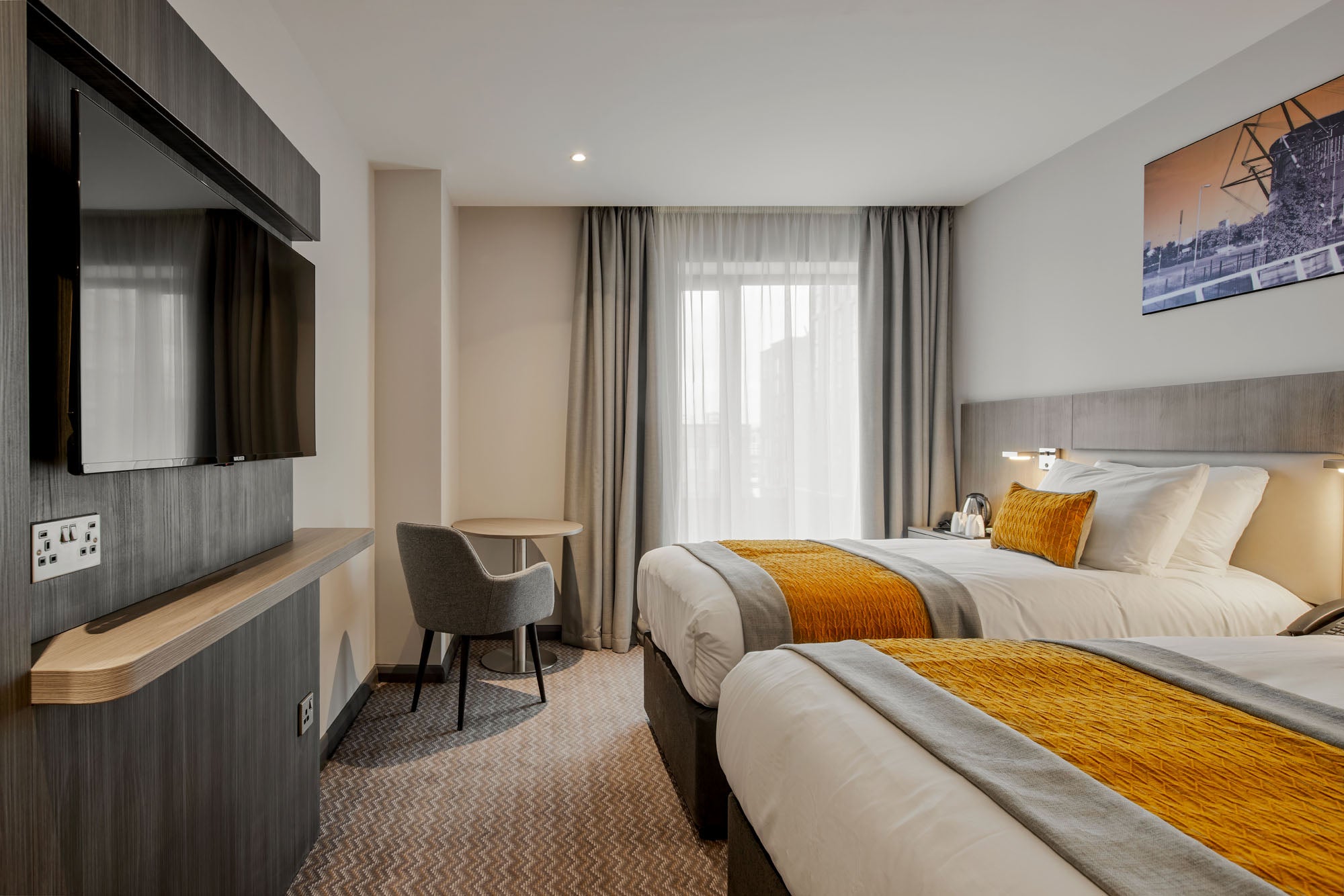 For a practical and easy stay in the city centre, head to Maldron Manchester