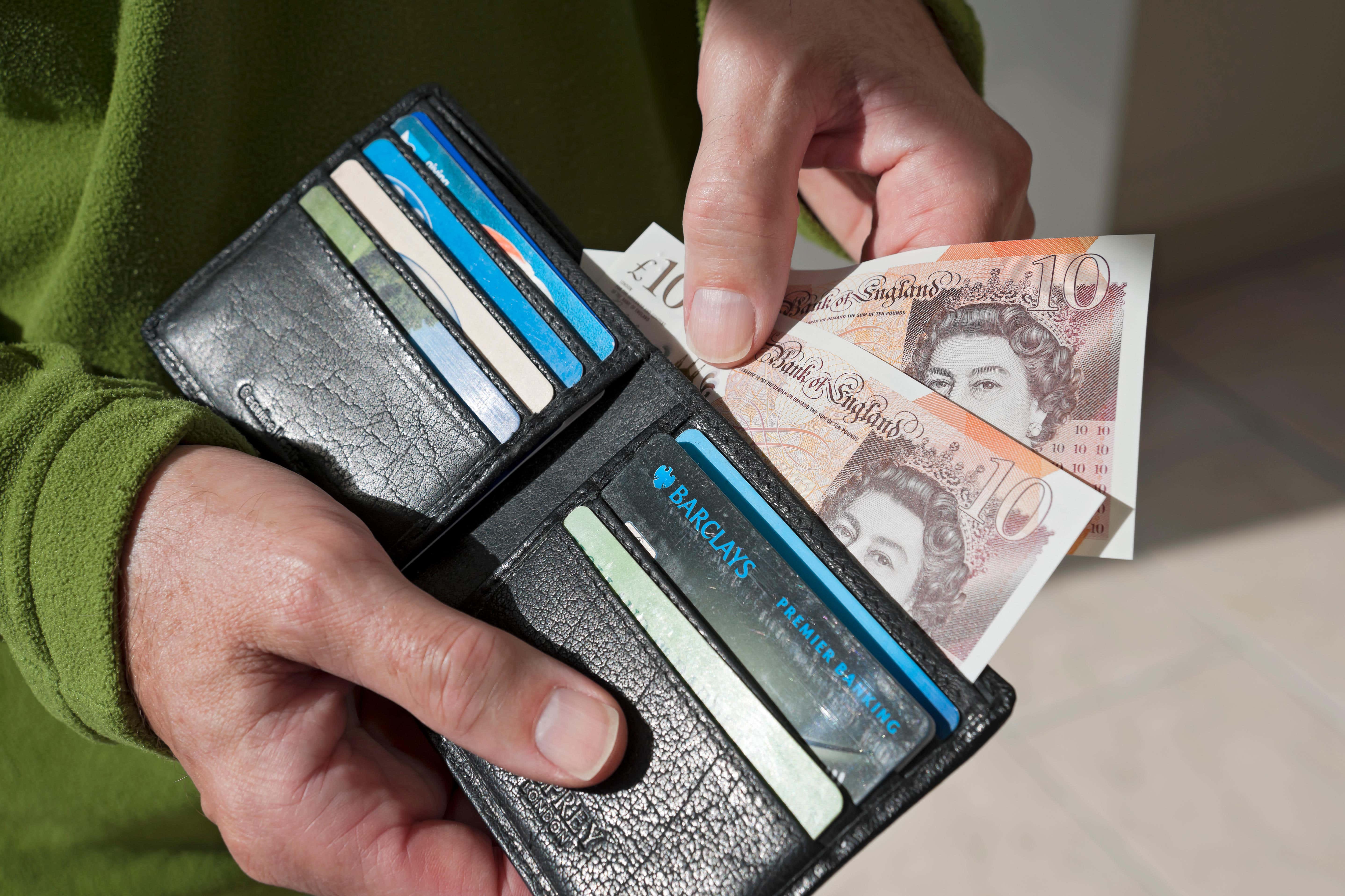 Working age households will be £400 worse off next year, the Resolution Foundation warned