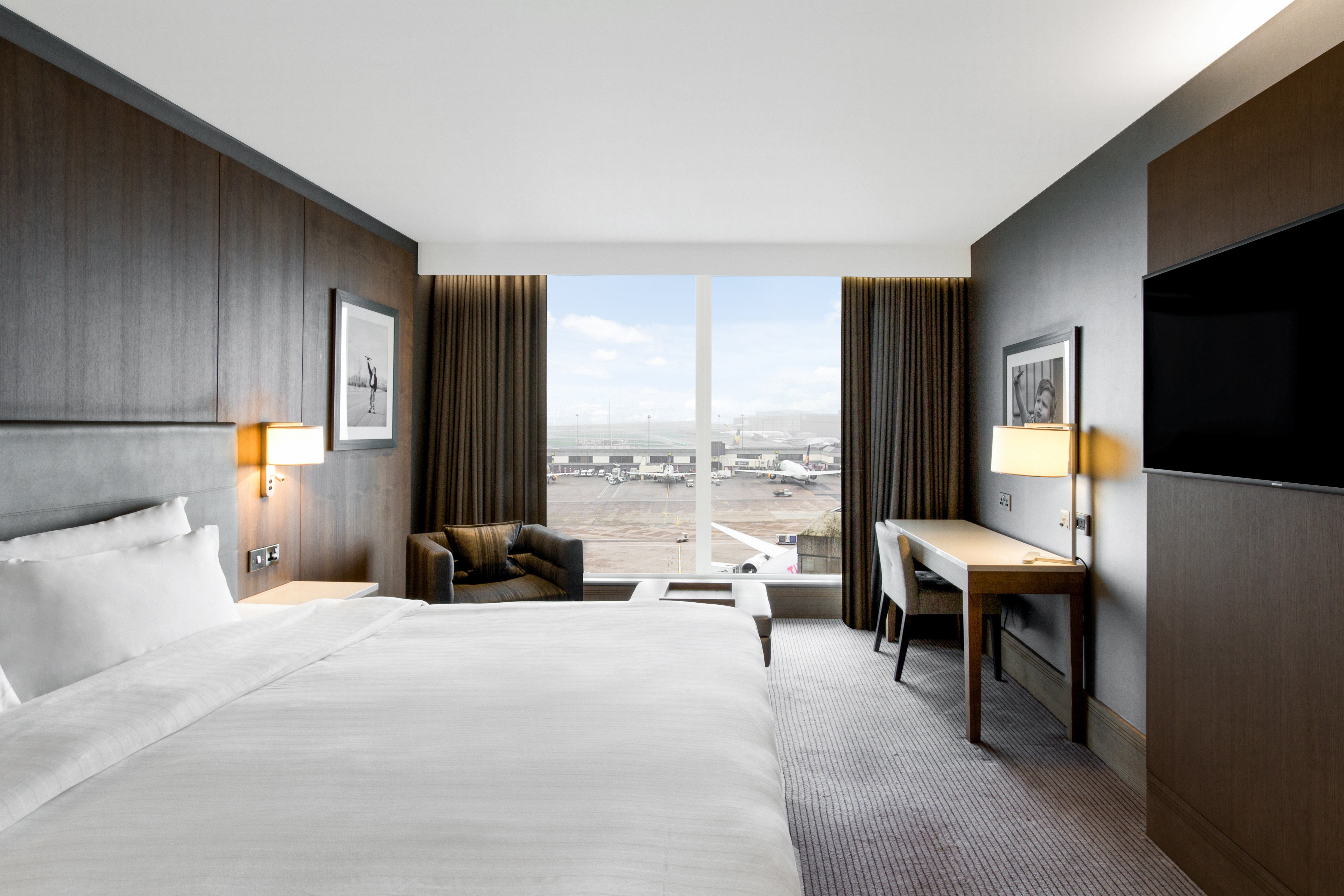 Bit of a plane view? This Radisson hotel room is an aviation enthusiast’s dream