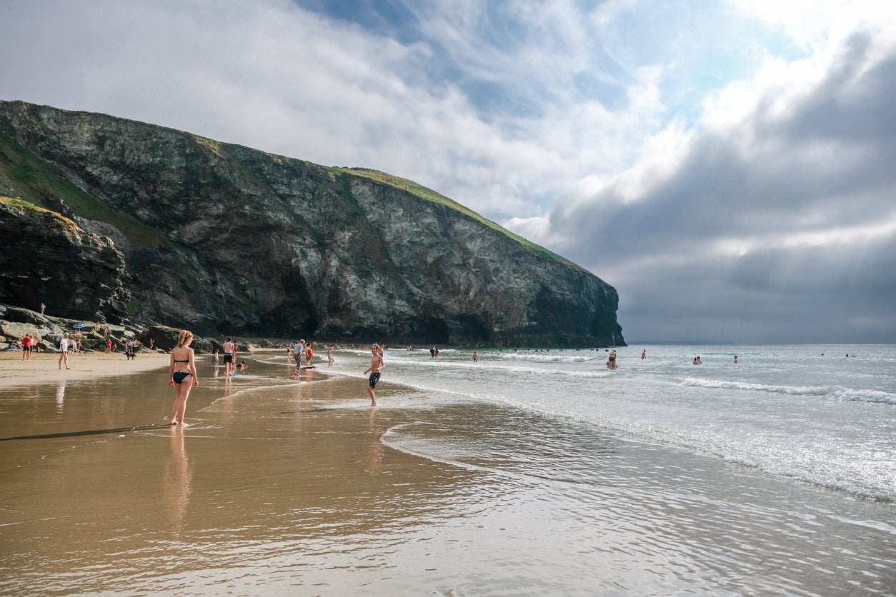 The water of Trebarwith Beach, just a five-minute drive from Kudhva
