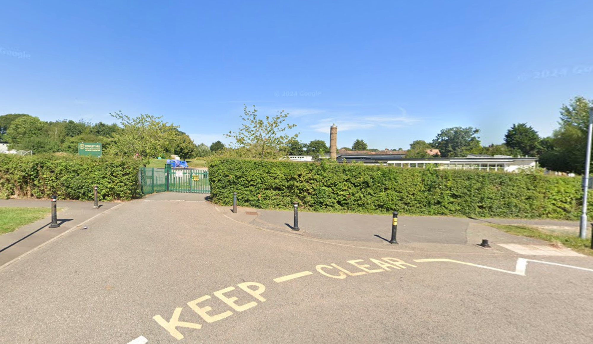 Parents arrested for complaining about school in WhatsApp group