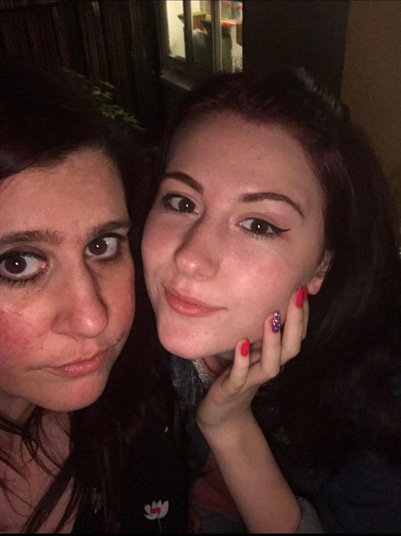 Louise Hickman (left) died from ovarian cancer in 2024, five years after her tumour was initially deemed benign (Chloe Hickman)