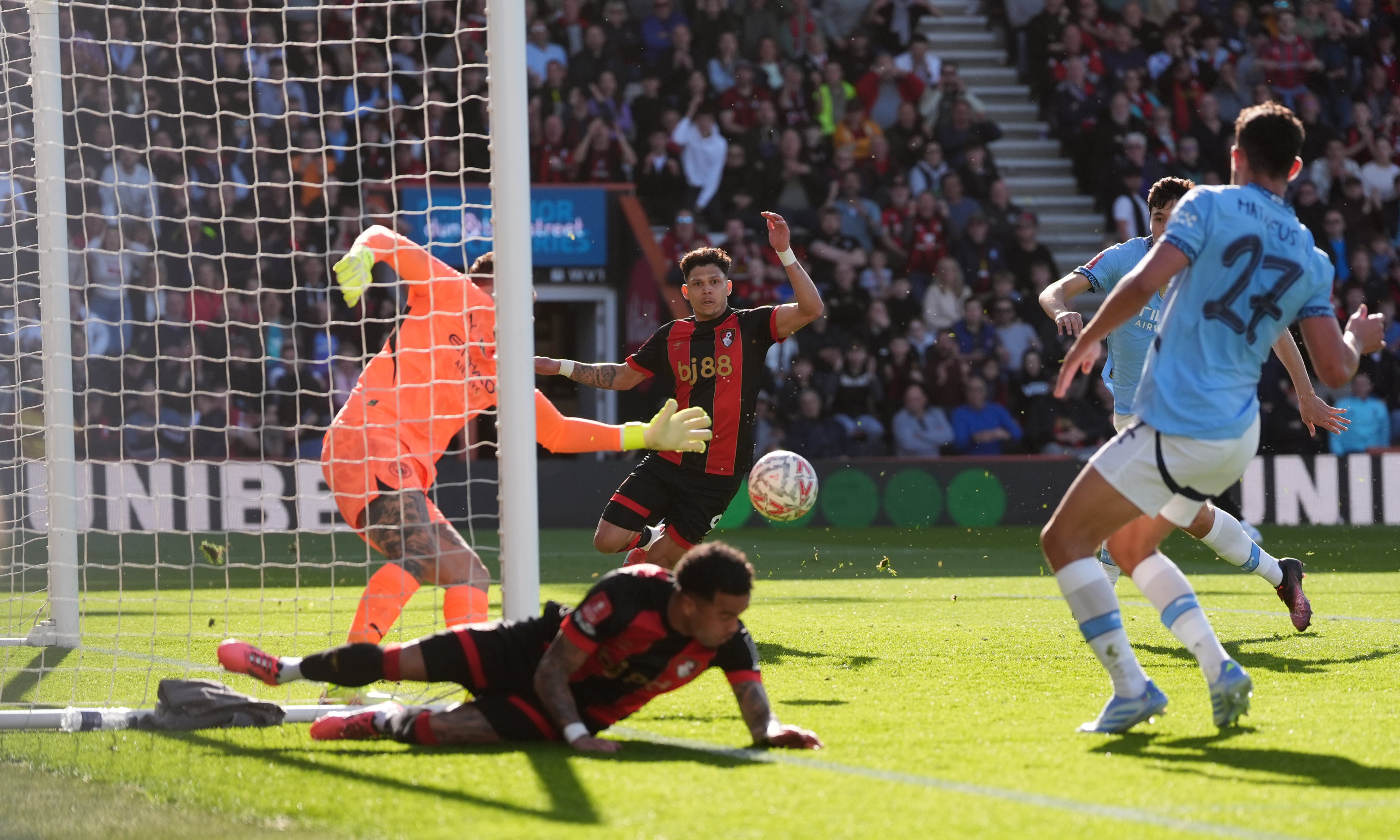 Evanilson opens the scoring for Bournemouth