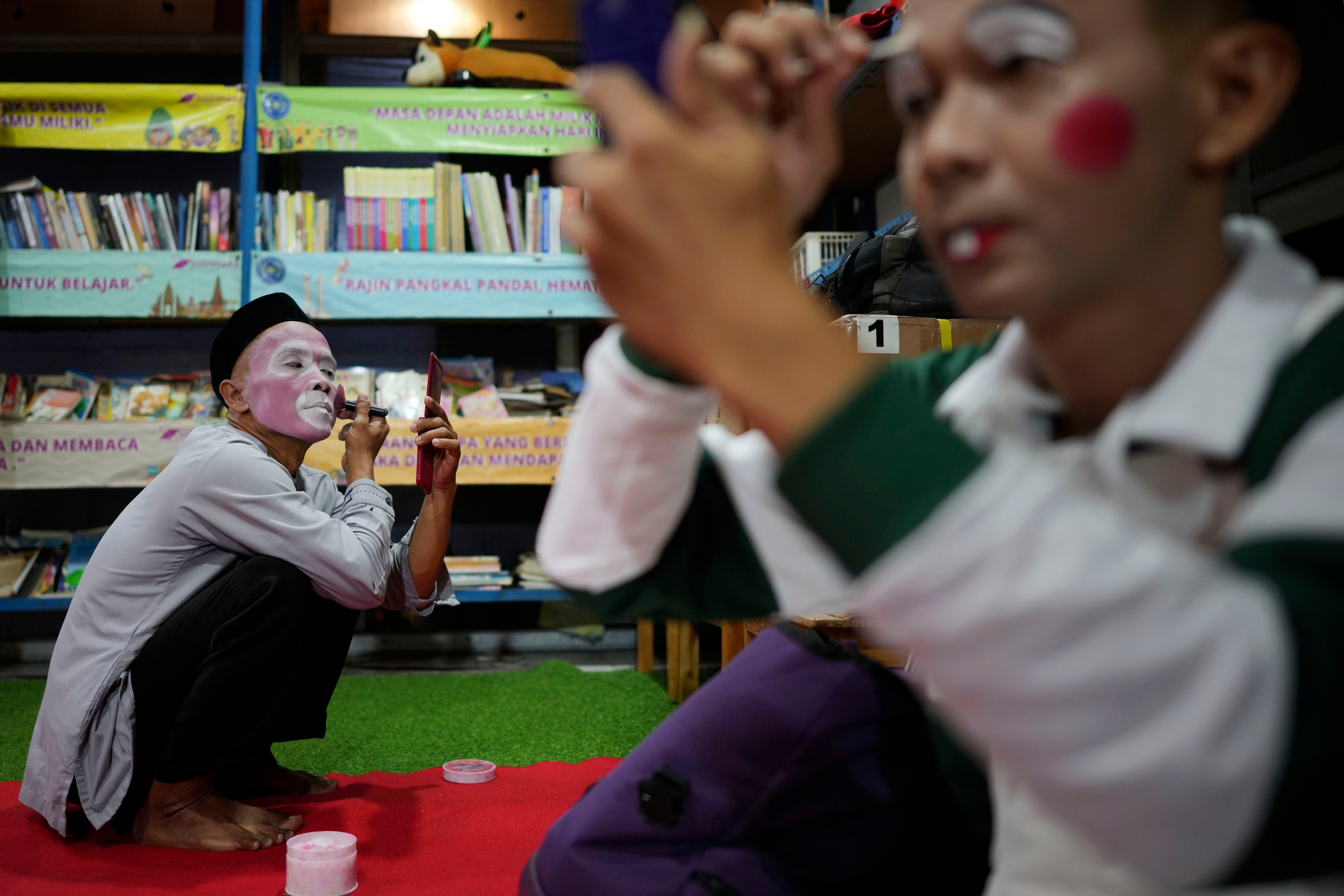 Indonesia Clown Photo Gallery