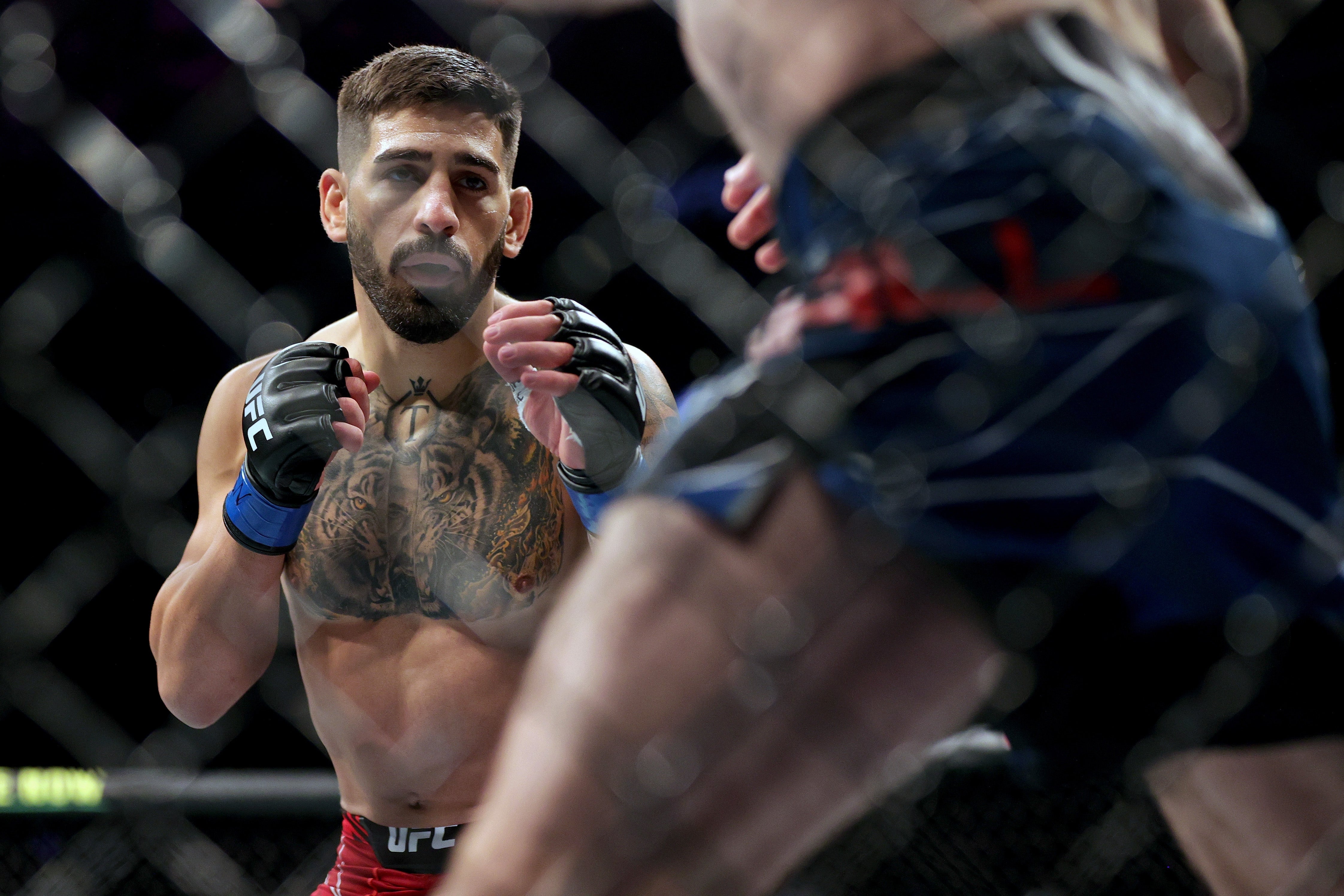 Ilia Topuria confirms UFC promise and fires back at Charles Oliveira