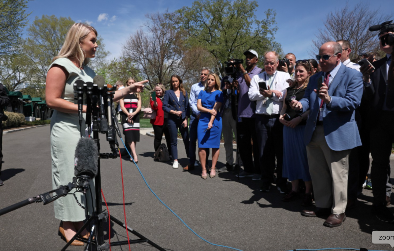 The Independent’s Andrew Feinberg questions White House press secretary Karoline Leavitt about how the government is determining who is and who isn’t a member of the violent street gang Tren de Aragua