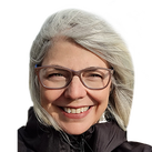 Head shot of Elizabeth Heath