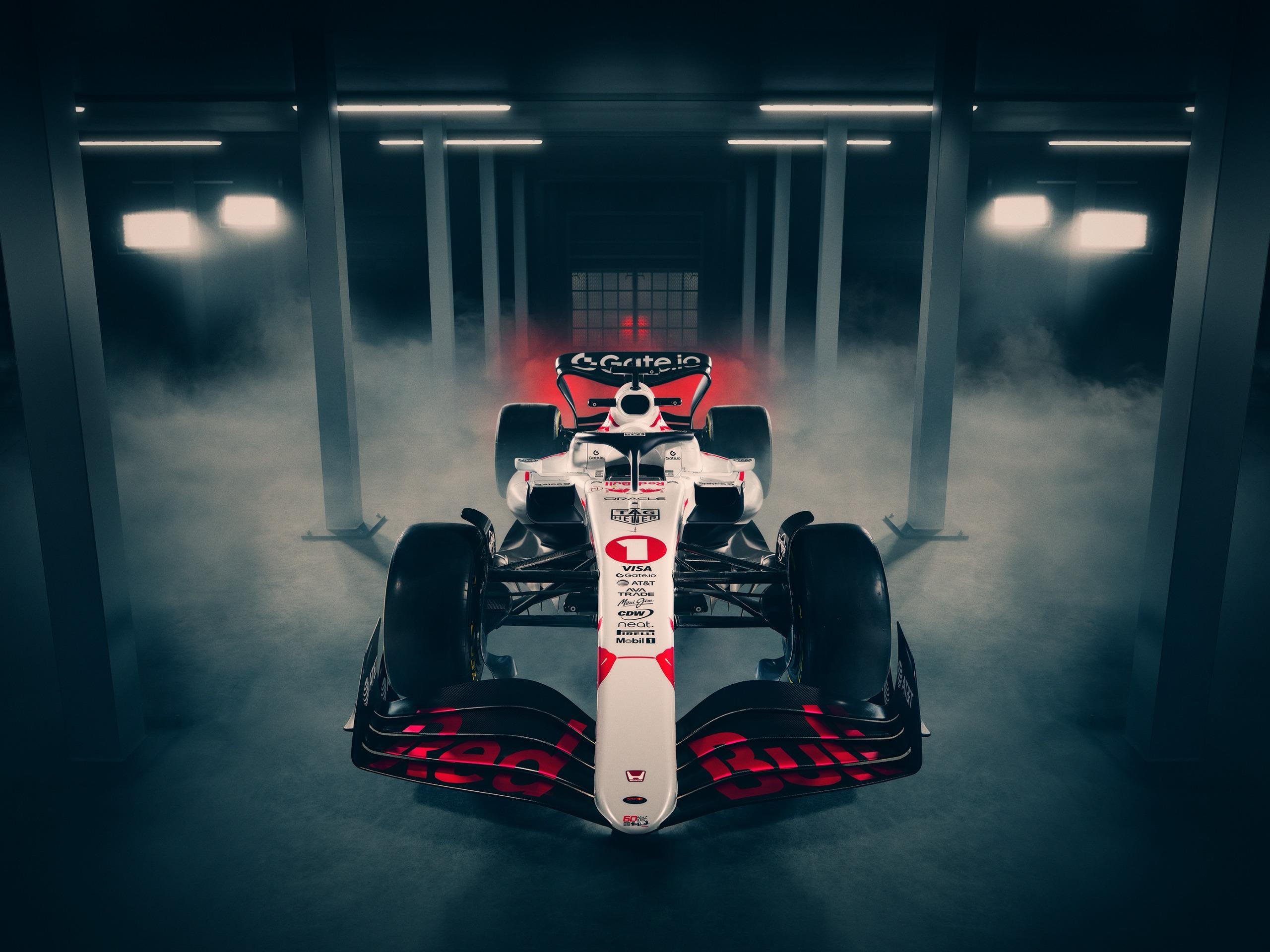 Red Bull will use an all-white livery in Japan as a tribute to Honda
