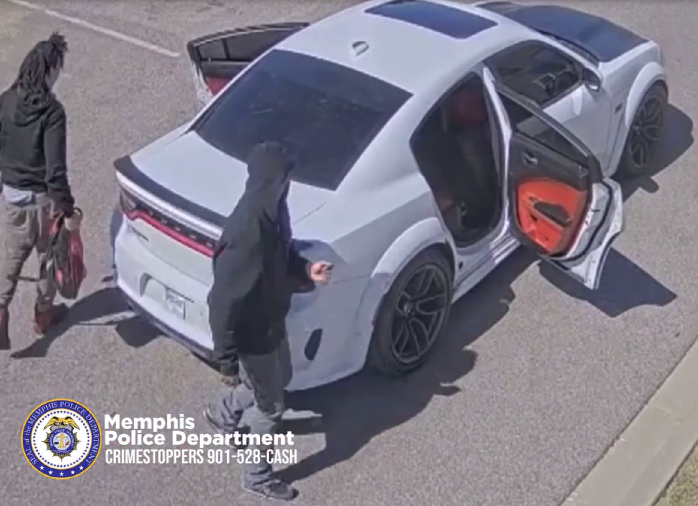 Footage of suspects in Sauce Walka shooting fleeing the scene