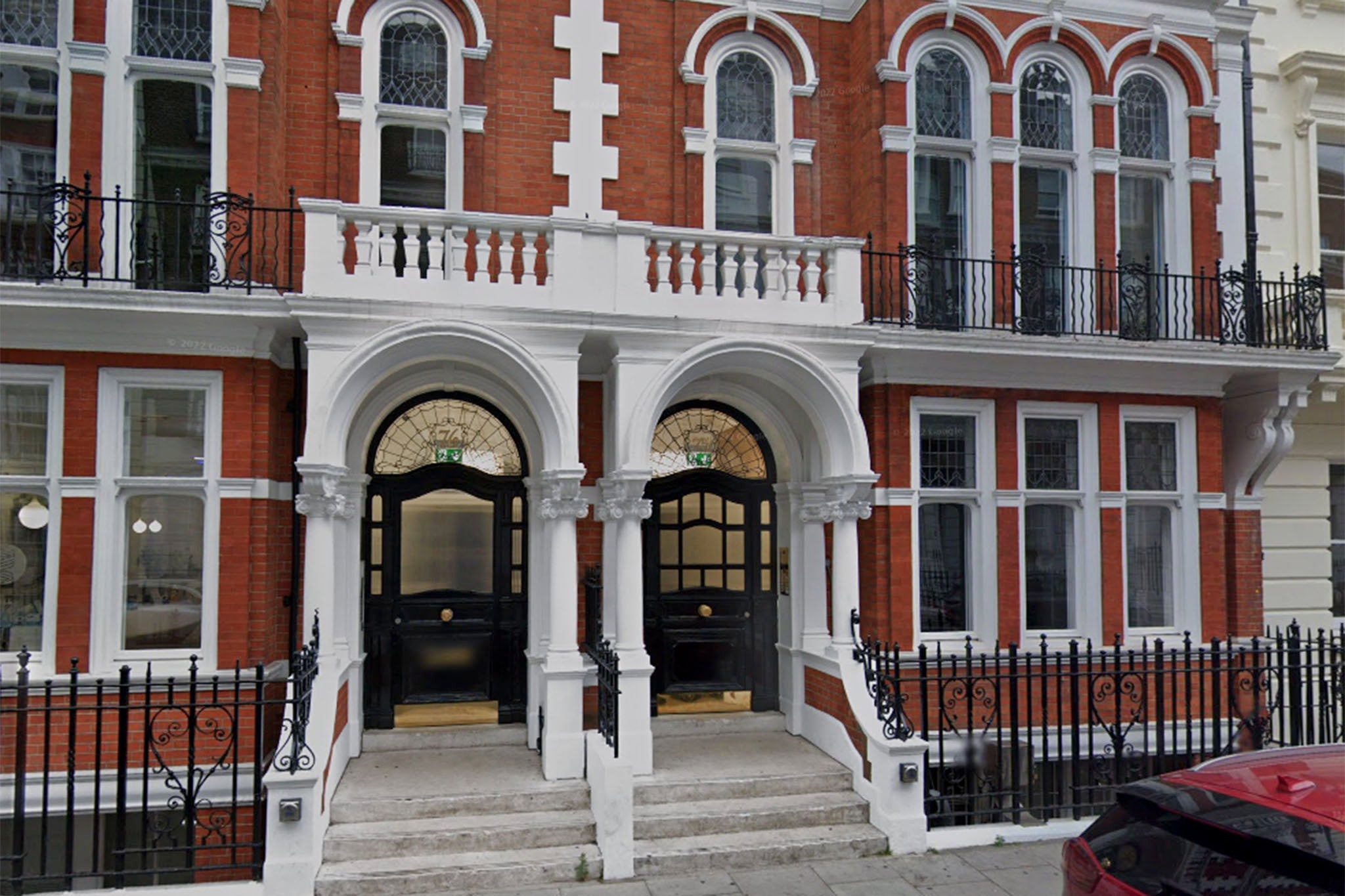 Outside MYA Clinic on Wimpole Street