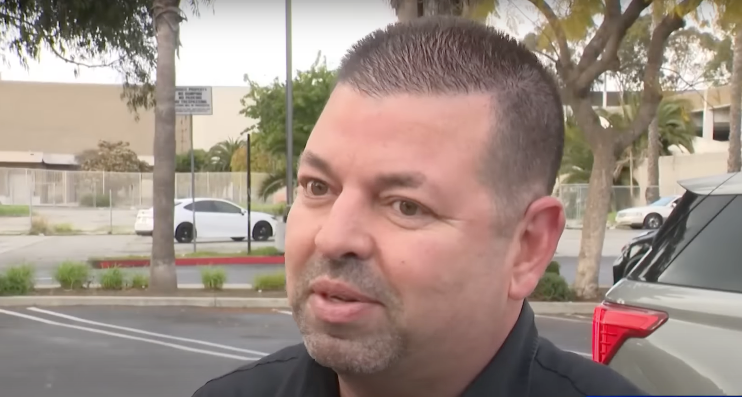 Guillermo Ortiz received racist note after serving couple at LA airport