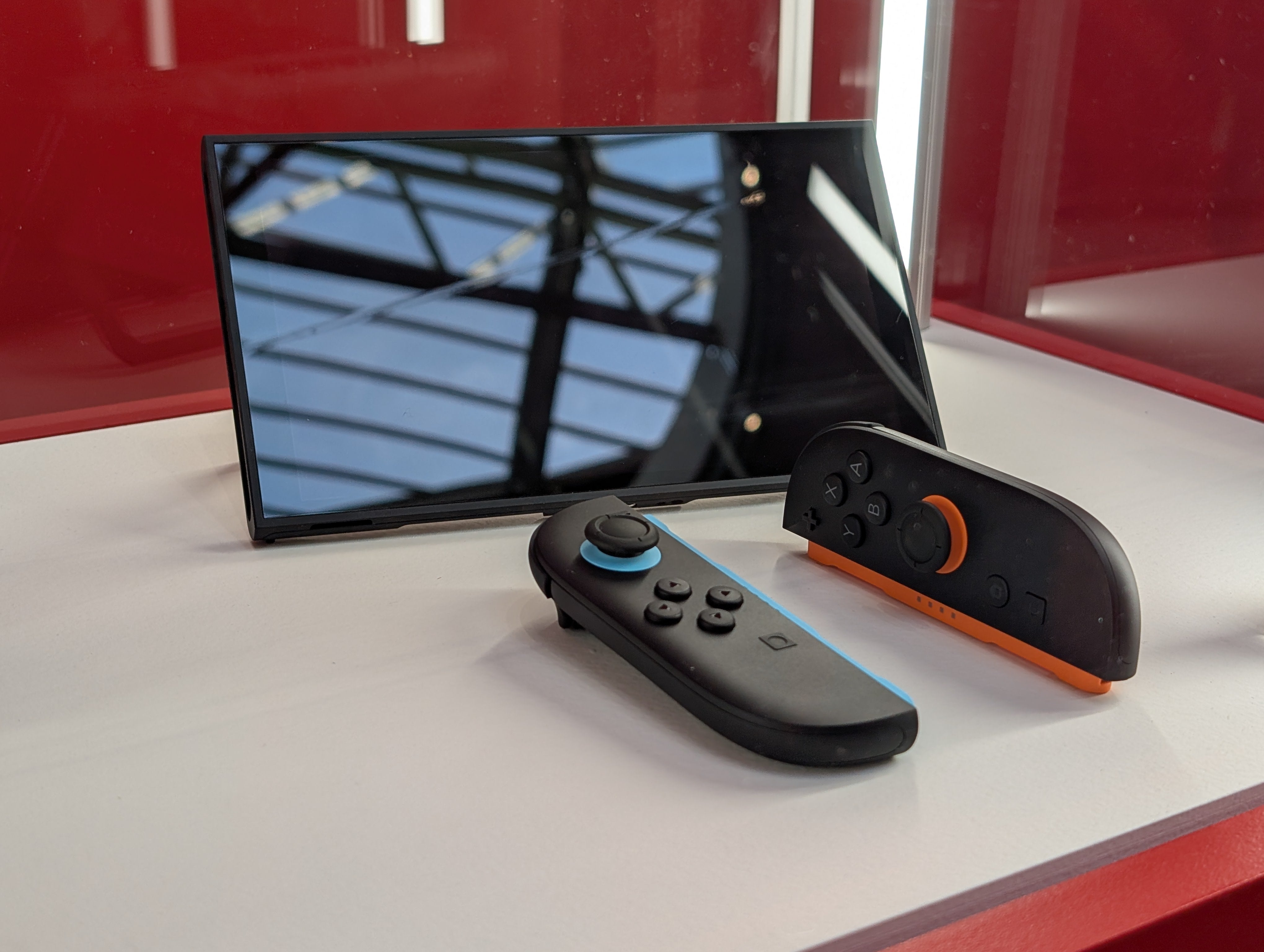 The Joy-Con 2 in mouse mode