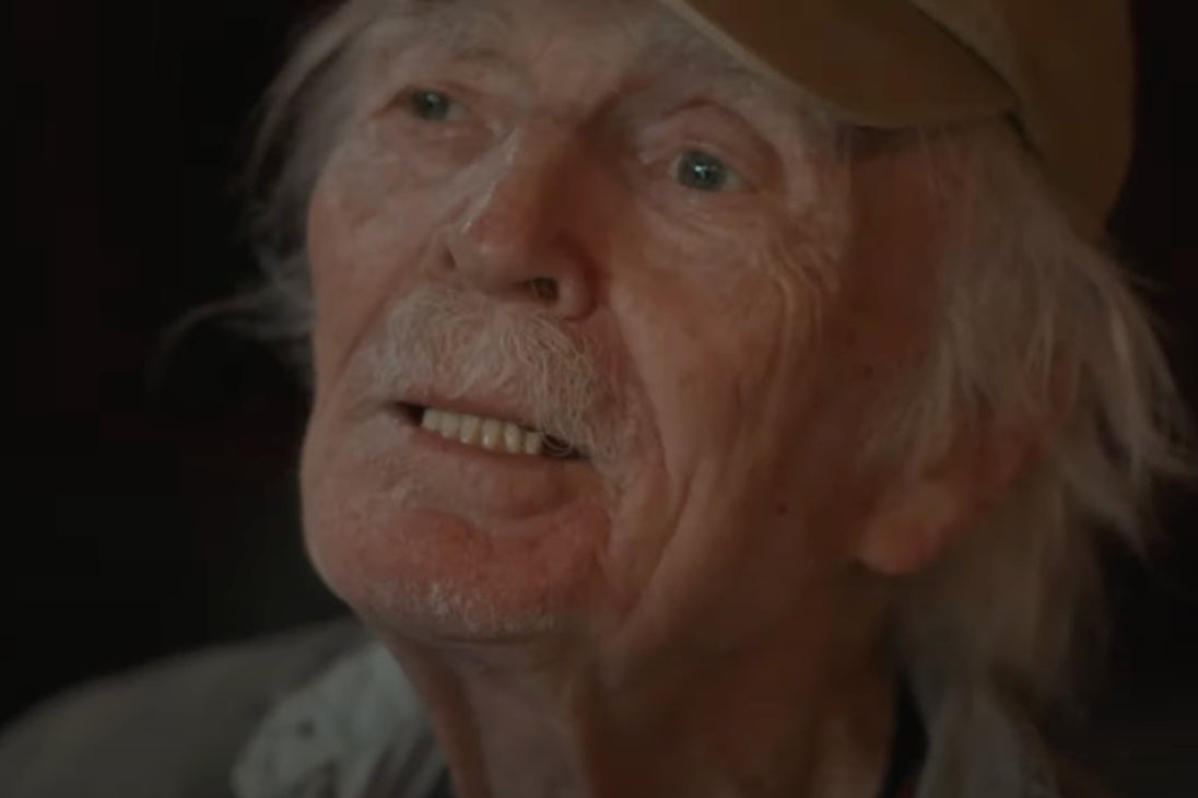 Michael Hurley in the music video for 'I Paint a Design' in August 2024