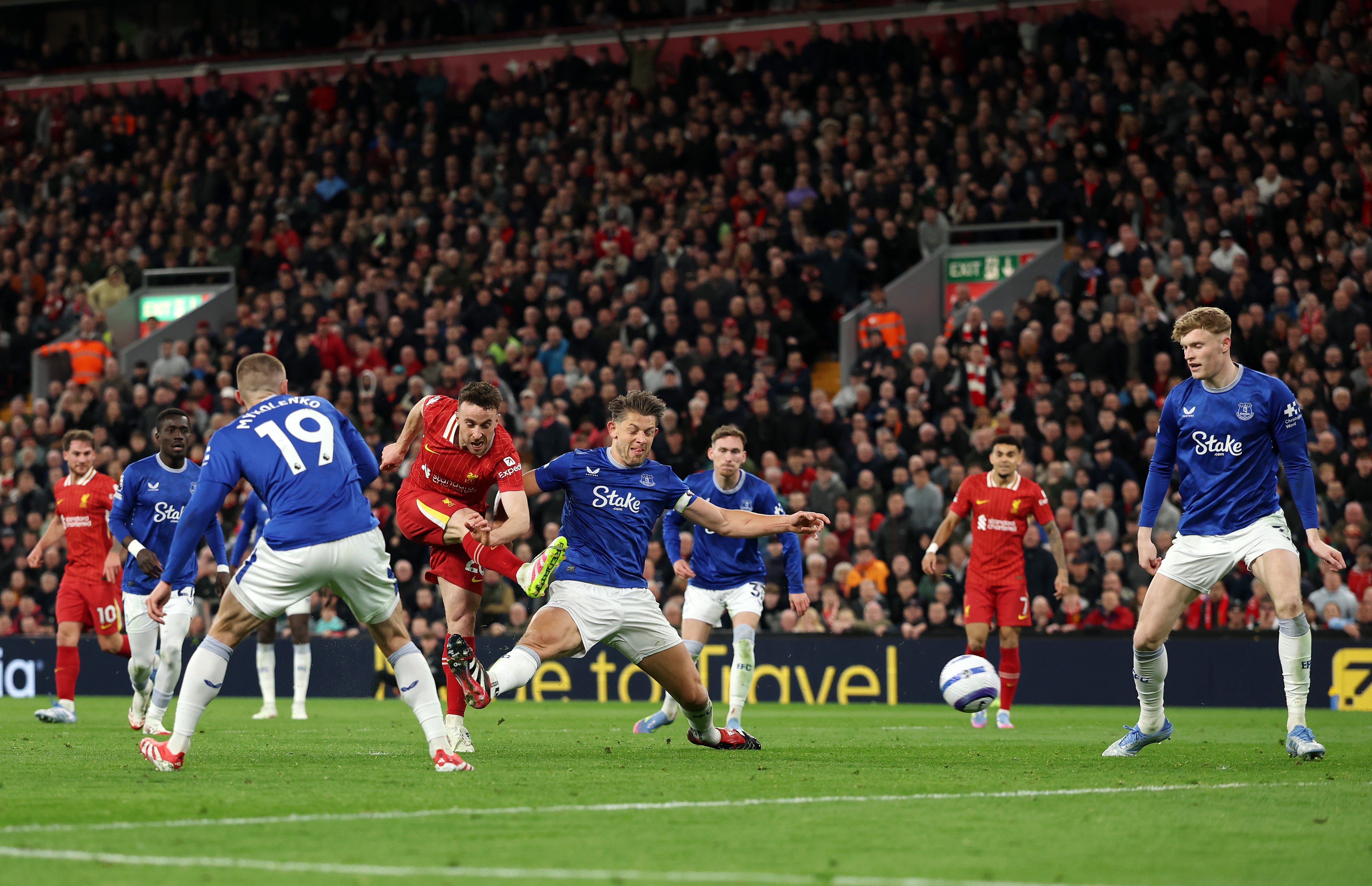 Diogo Jota započítal jediný cíl hry, když Liverpool vyhrál Merseyside Derby 1-0 v Anfieldu
