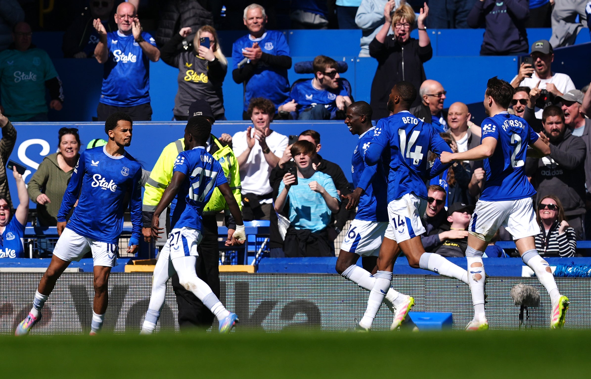 Everton’s Iliman Ndiaye (left) celebrates scoring