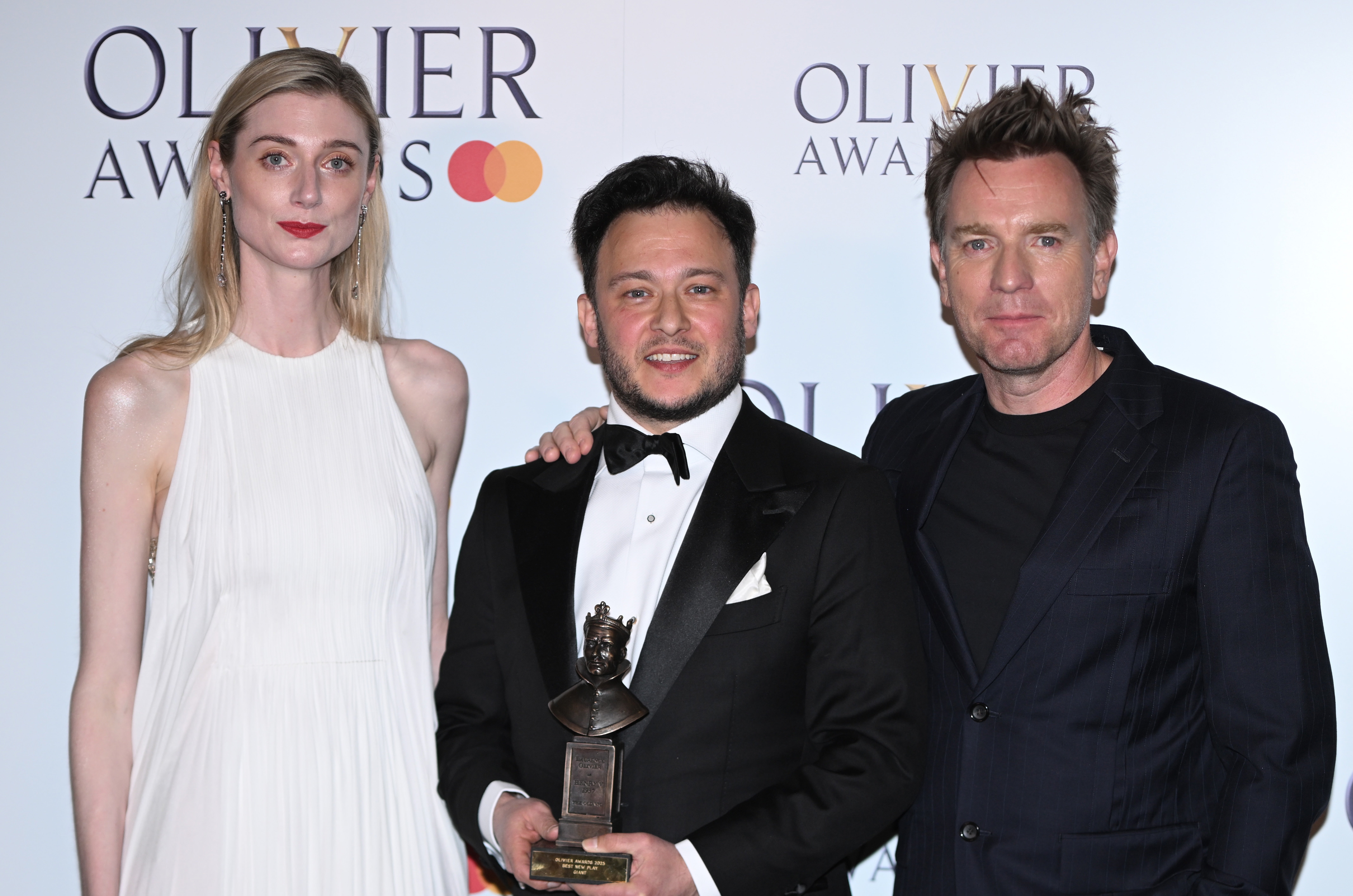 Mark Rosenblatt, winner of the Best New Play award for ‘Giant’, posing alongside Elizabeth Debicki and Ewan McGregor