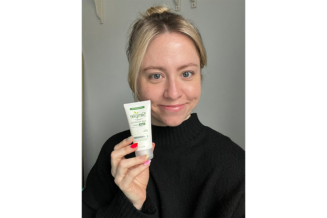 Simple age-resisting night cream 