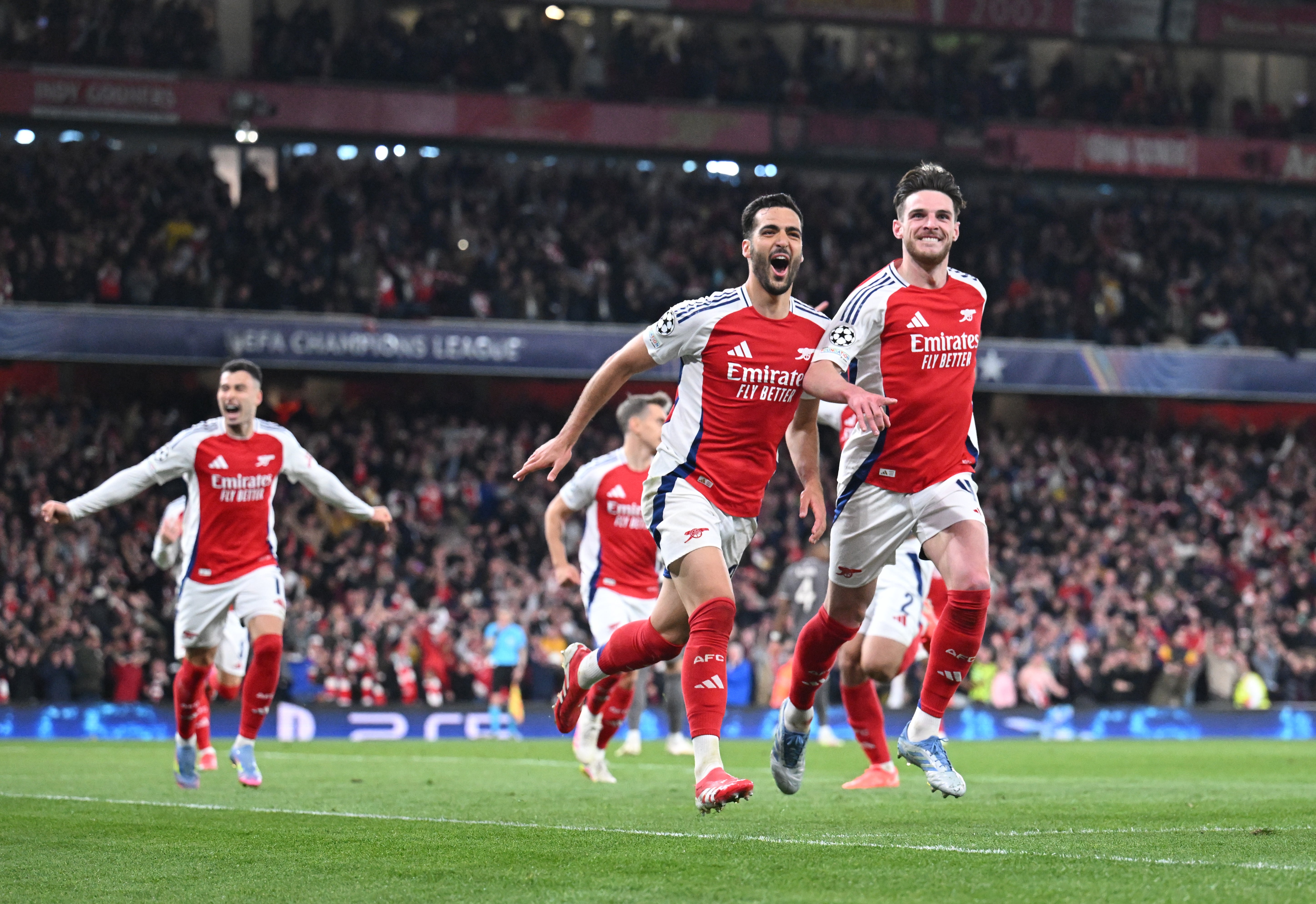 Mikel Merino slaví vstřelení třetího cíle Arsenalu