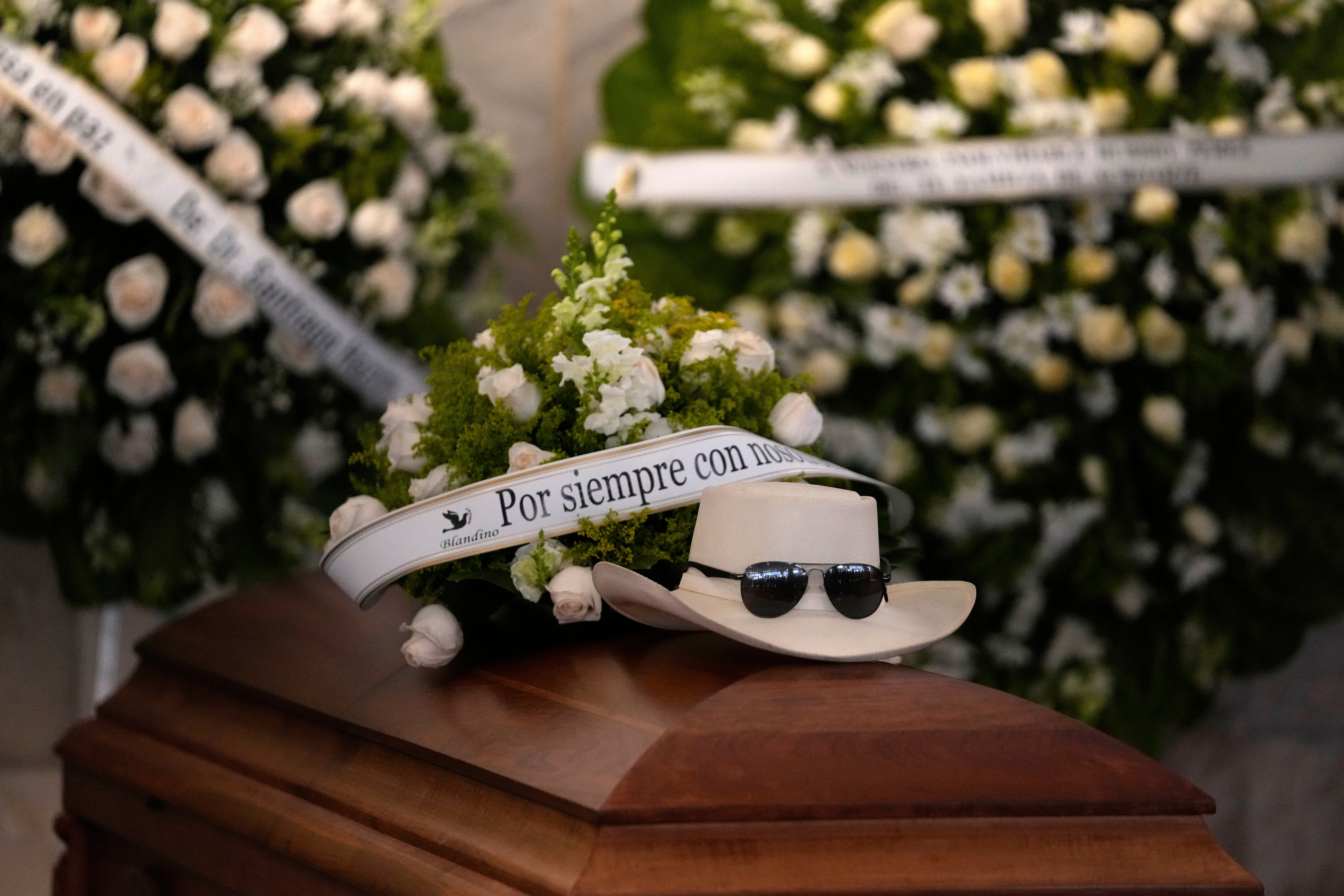 APTOPIX Dominican Republic Roof Collapse