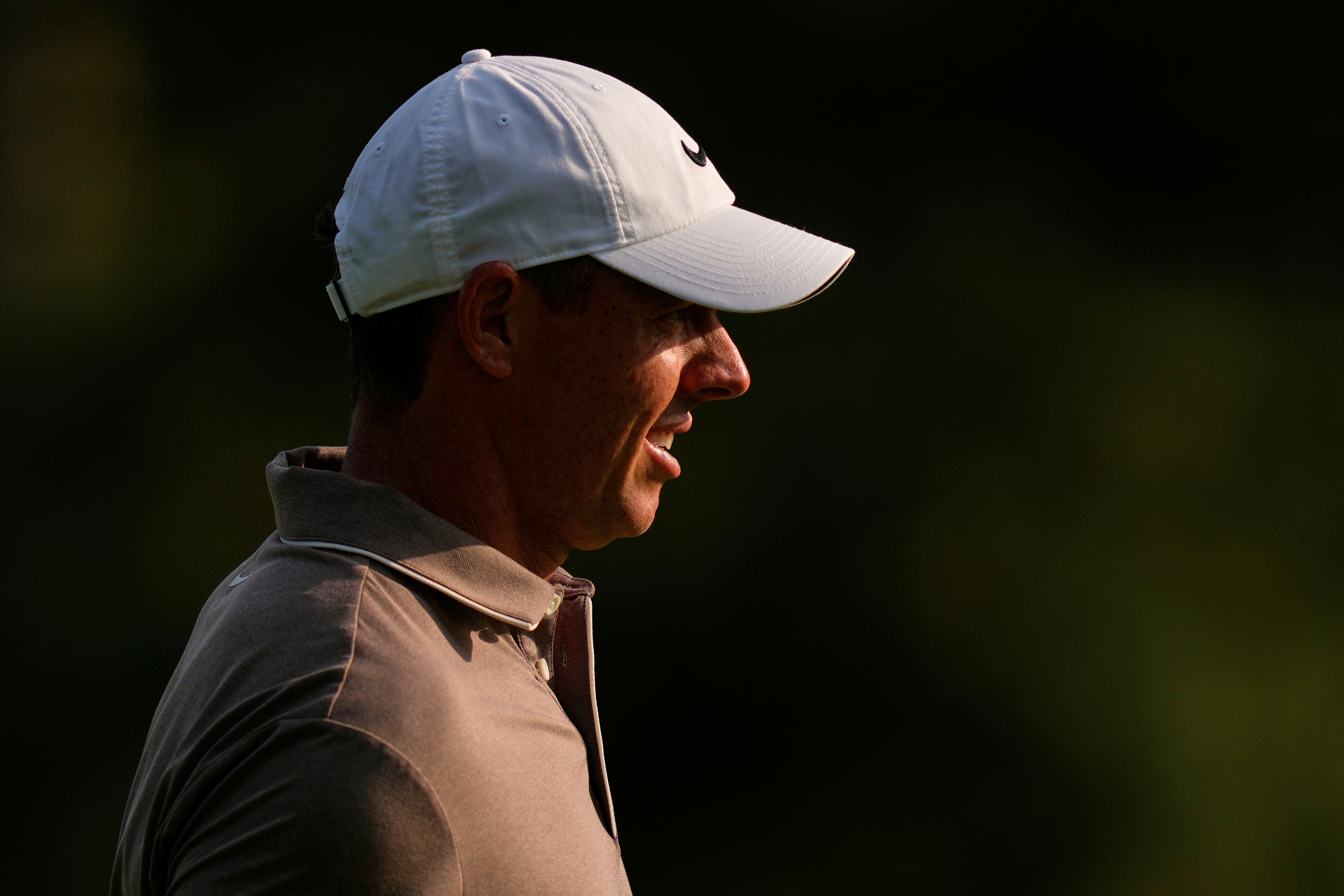 Justin Rose leads as Rory McIlroy suffers nightmare finish at Masters