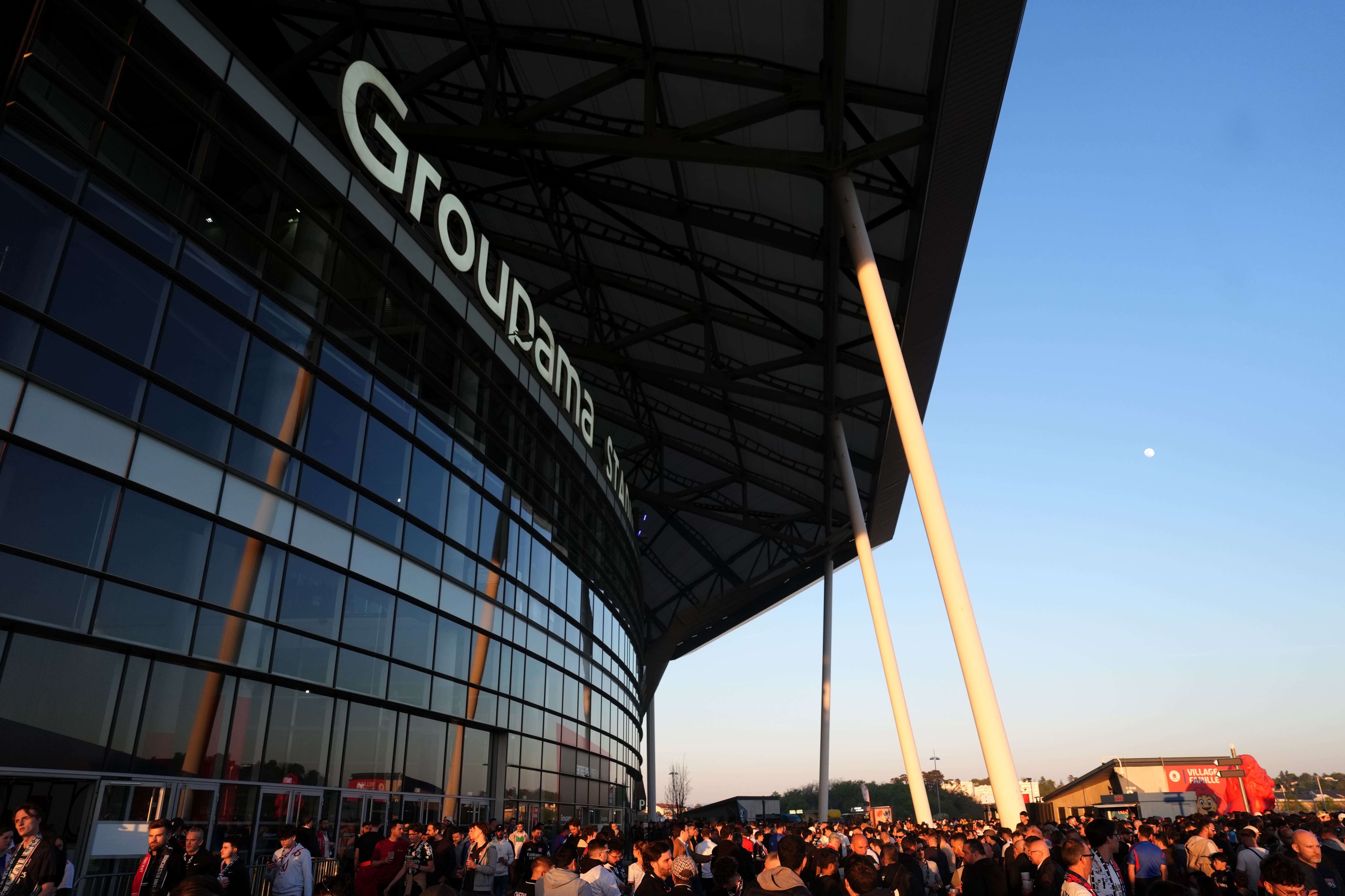 Manchester United investigate treatment of fans after Lyon travel chaos