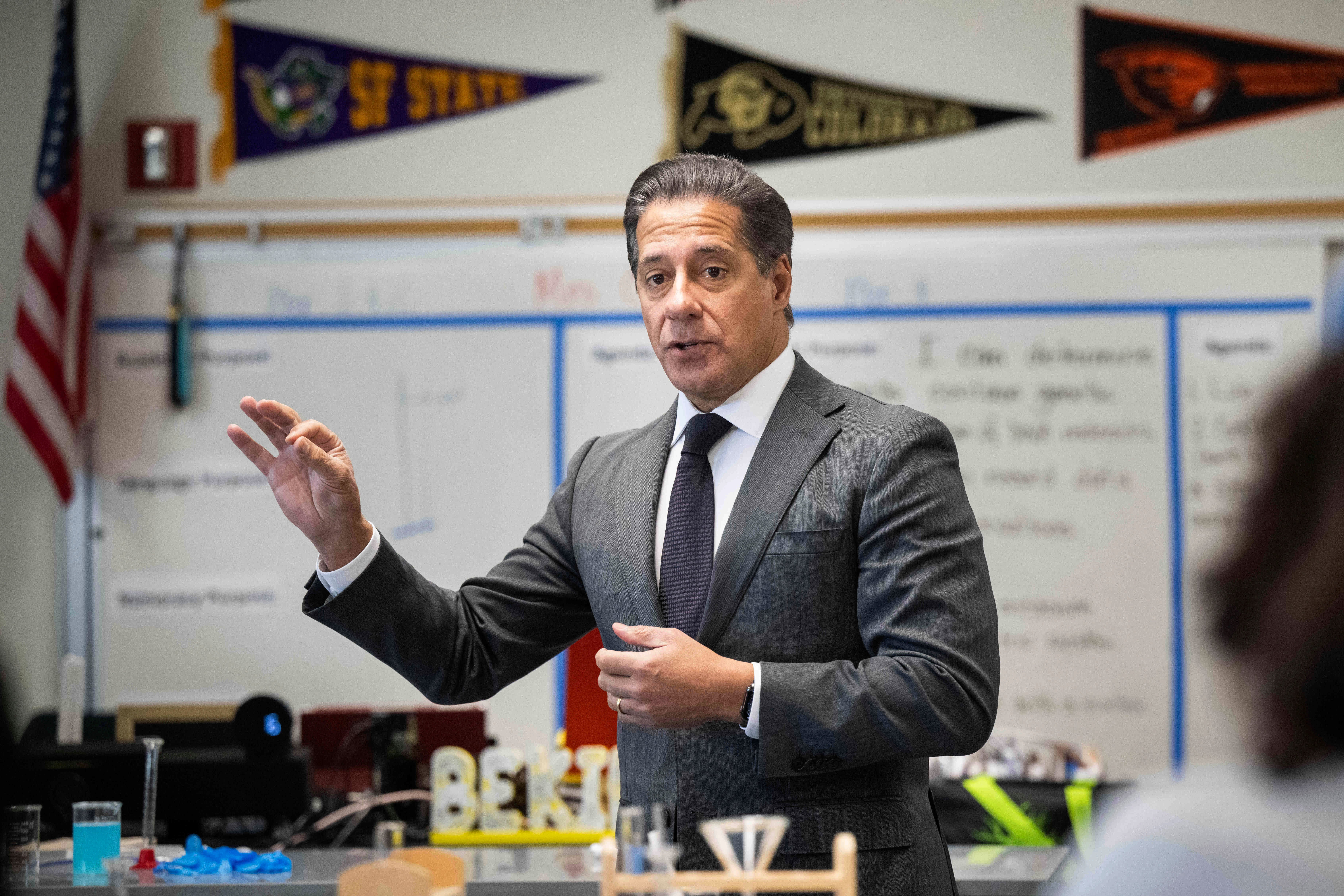 Los Angeles Unified School District Superintendent Alberto Carvalho (file)