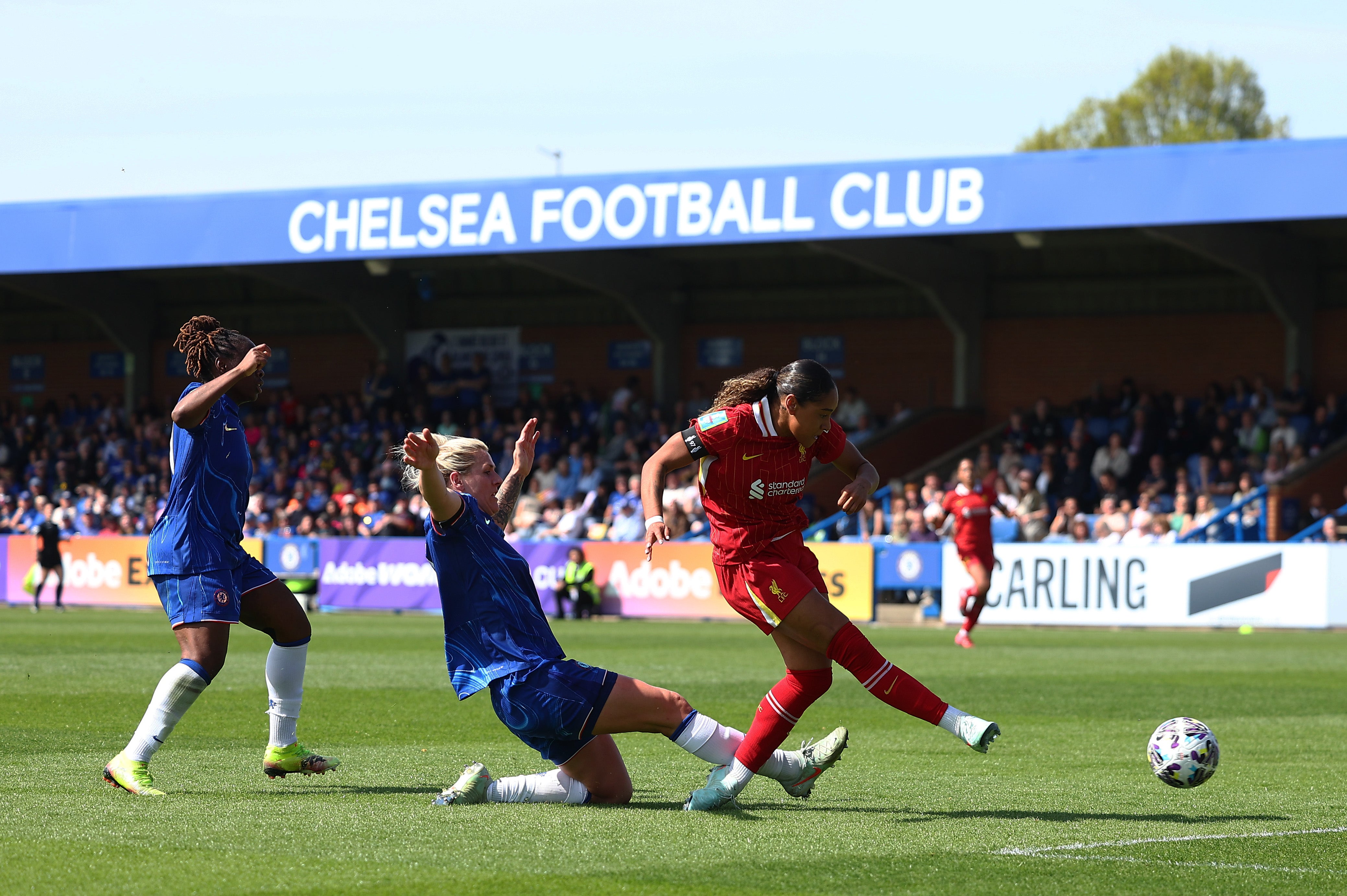 Olivia Smith opened the scoring for Liverpool